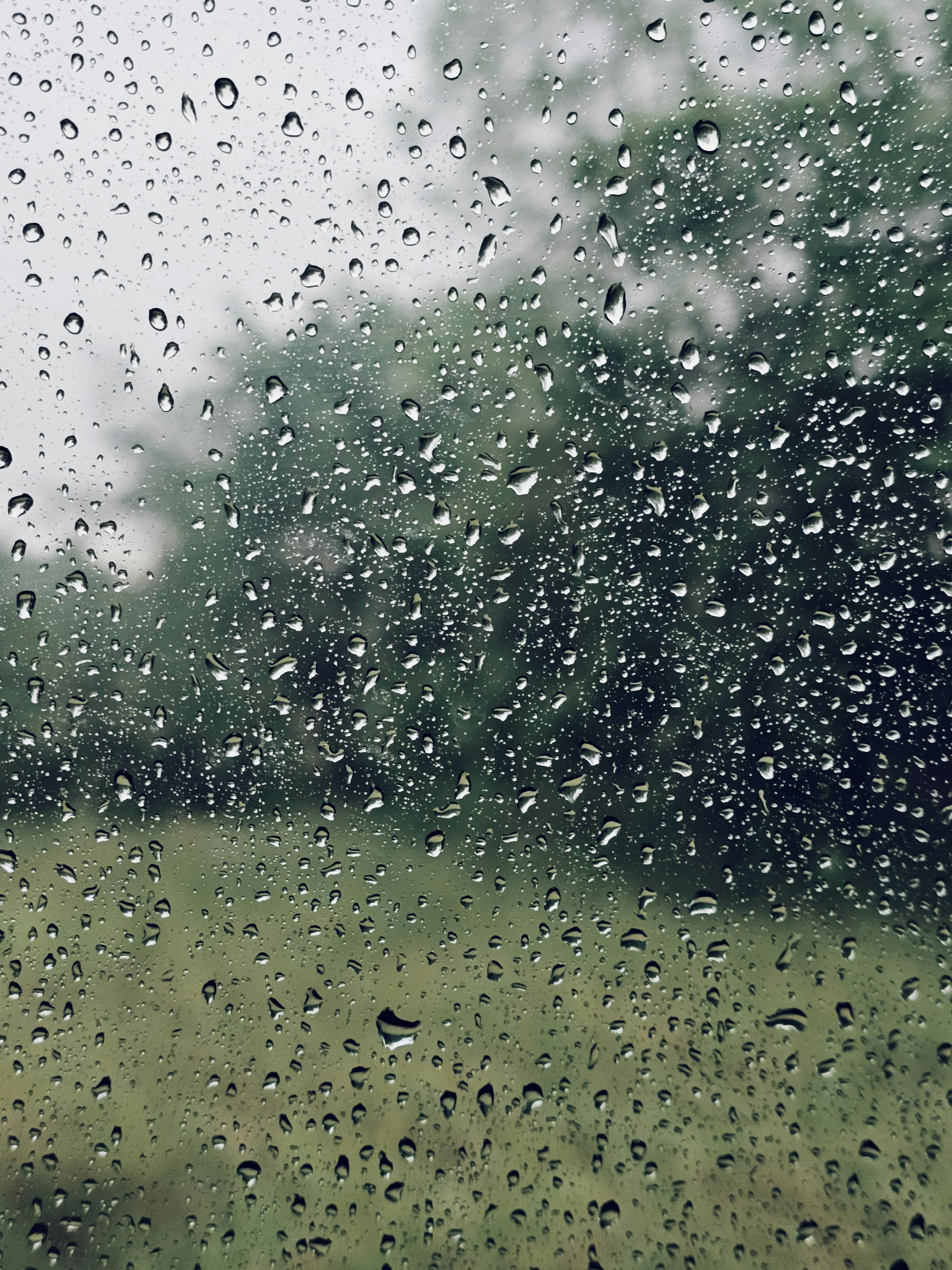 3000x4000 Raindrops on Window Glass · Free
