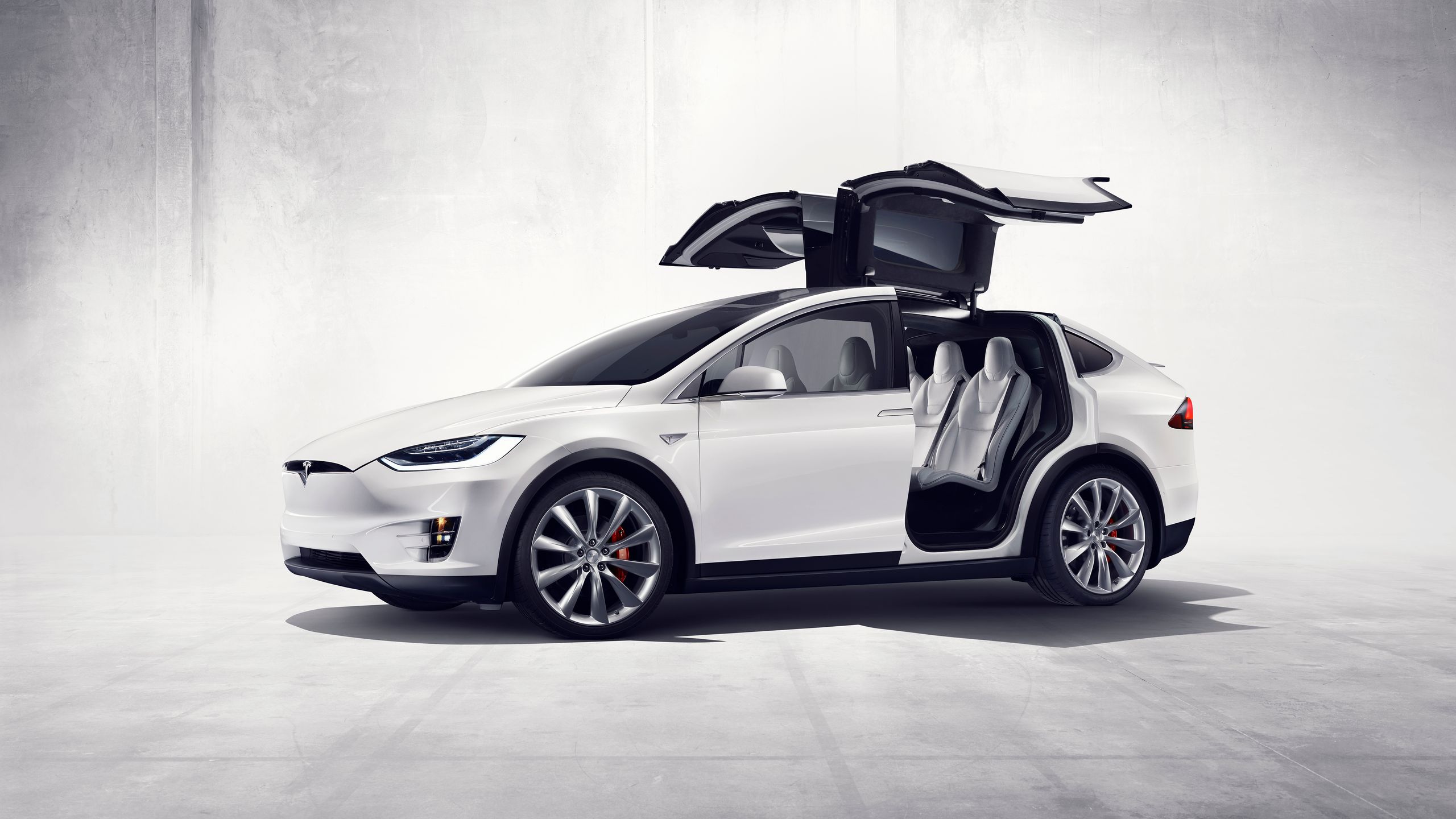 2560x1440 Tesla unveils Model X, the world's first luxury electric SUV