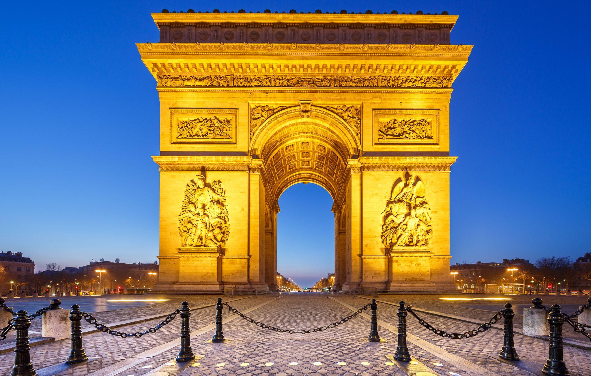 Триумфальная арка это. Триумфальная арка Париж. Триумфальная арка (Париж) достопримечательности Франции. Триумфальная арка Париж достопримечательности Парижа. Триумфальная арка (Париж) триумфальные арки Парижа.