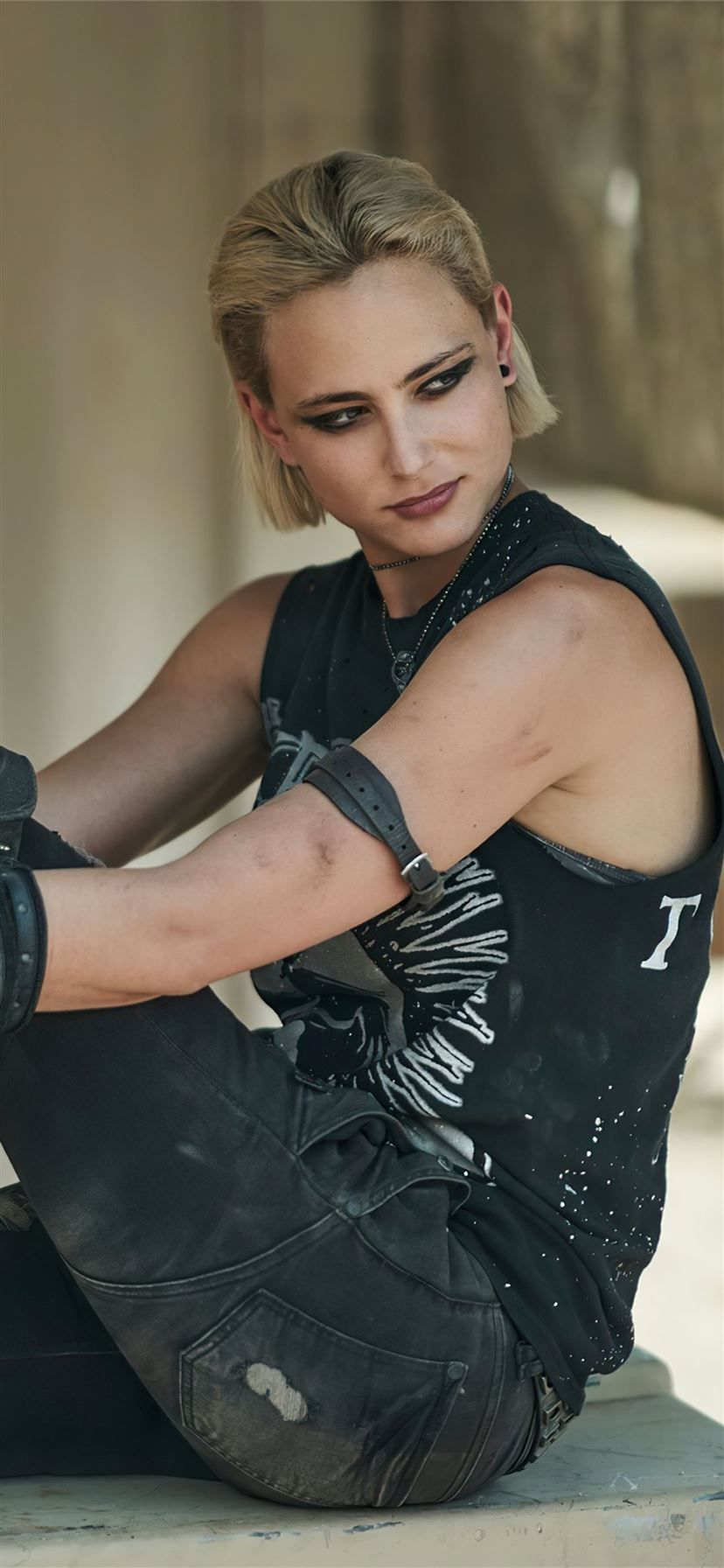 828x1792 nora arnezeder army of the dead iPhone 11 Wallpaper Free Download