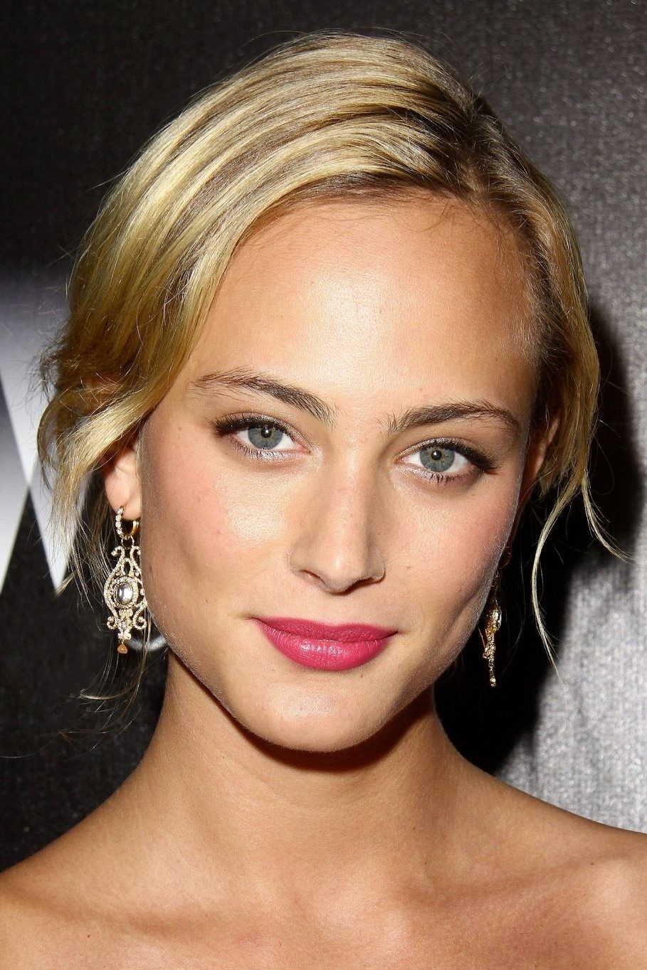 909x1364 Nora Arnezeder Image