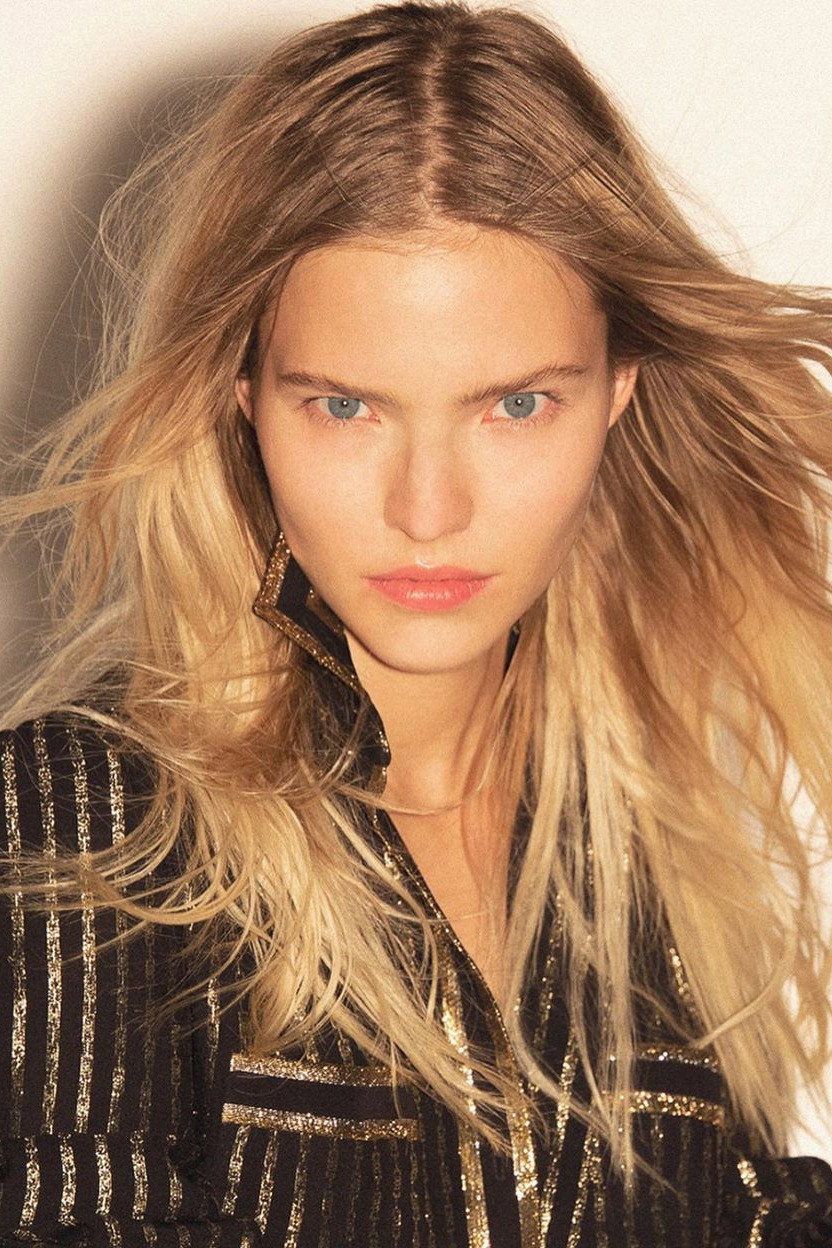 832x1248 Sasha Luss Image
