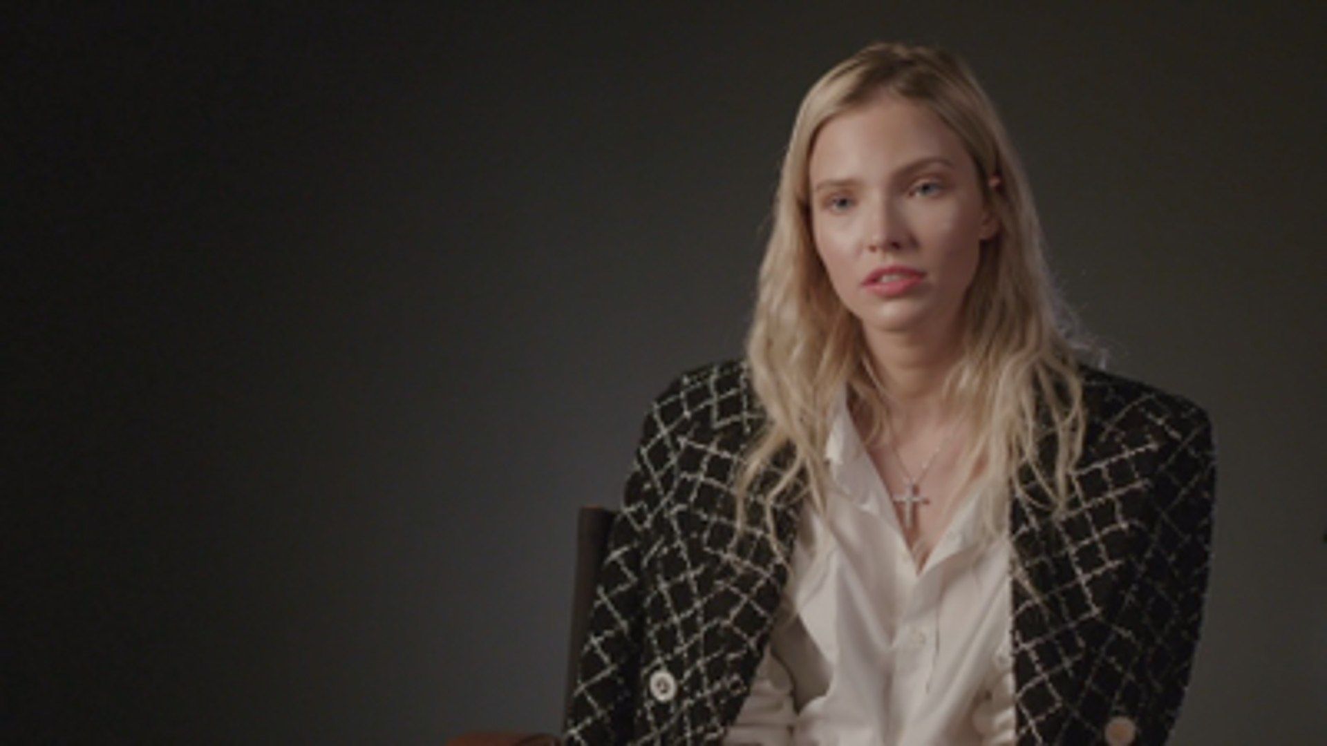 1920x1080 'Anna': Sasha Luss