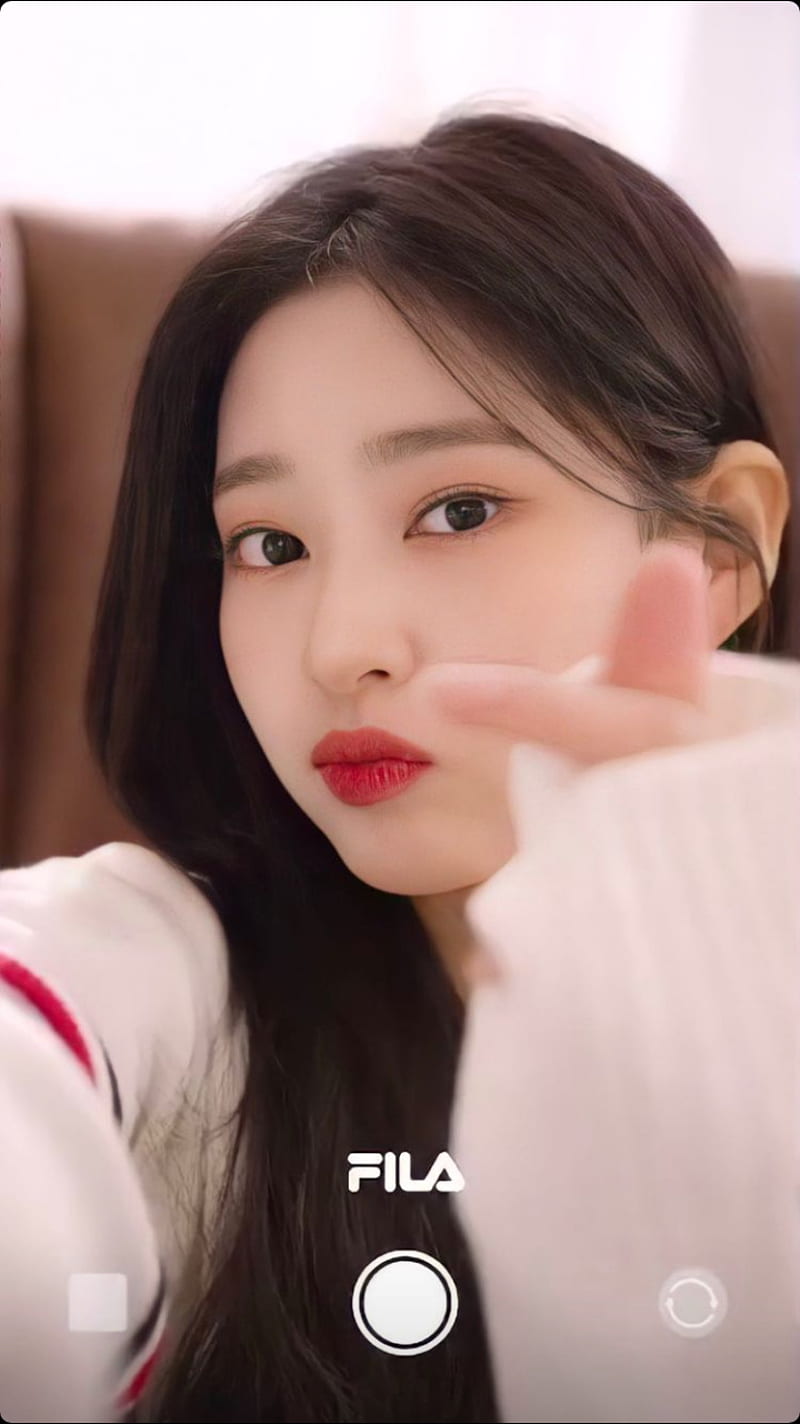 800x1424 Kim Minju, izone, HD phone wallpaper