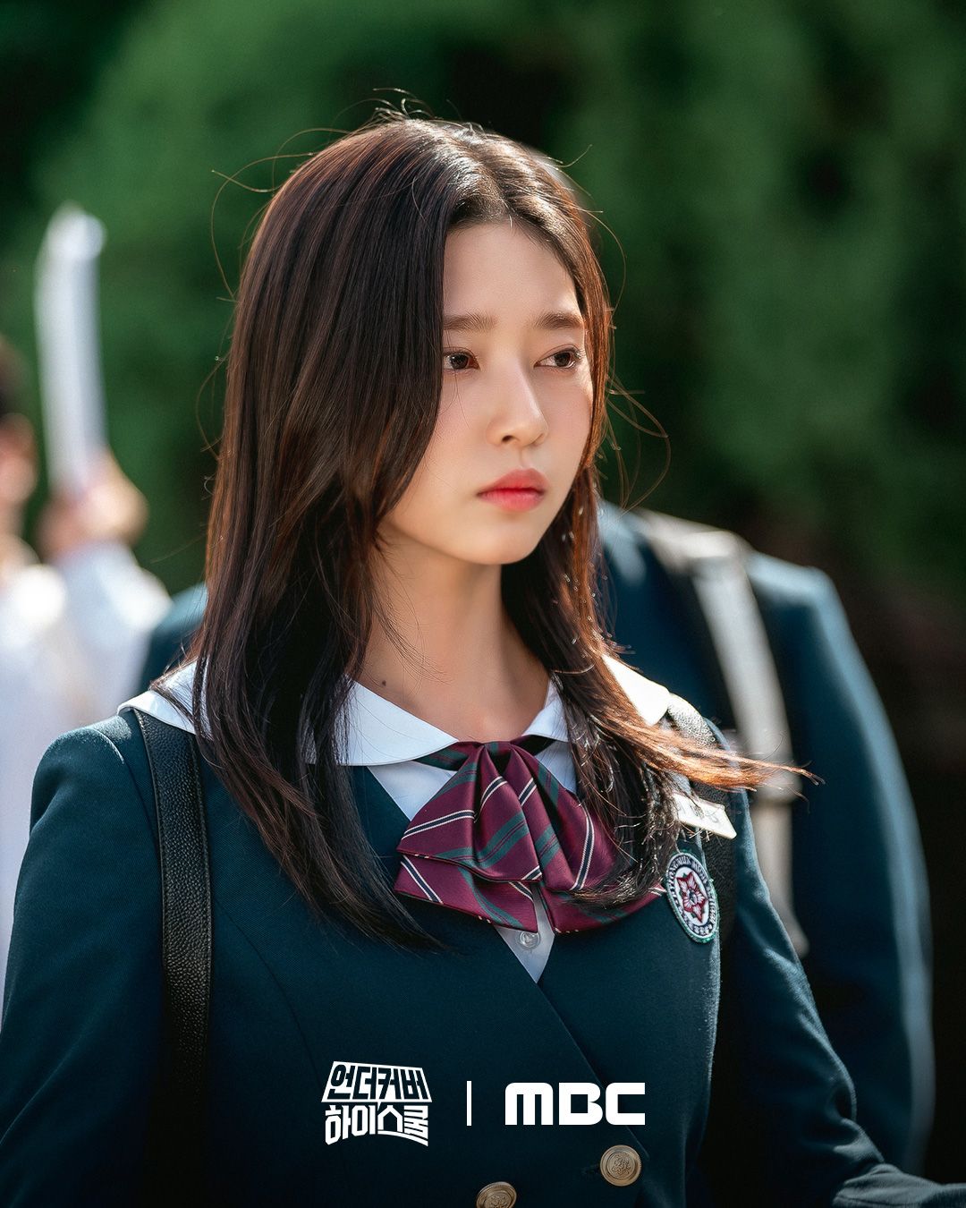 1080x1350 Kim Min Ju, Park Se Hyun, And Shin Jun Hang Stir Up Seo Kang Jun's Secret Mission In “Undercover High School”