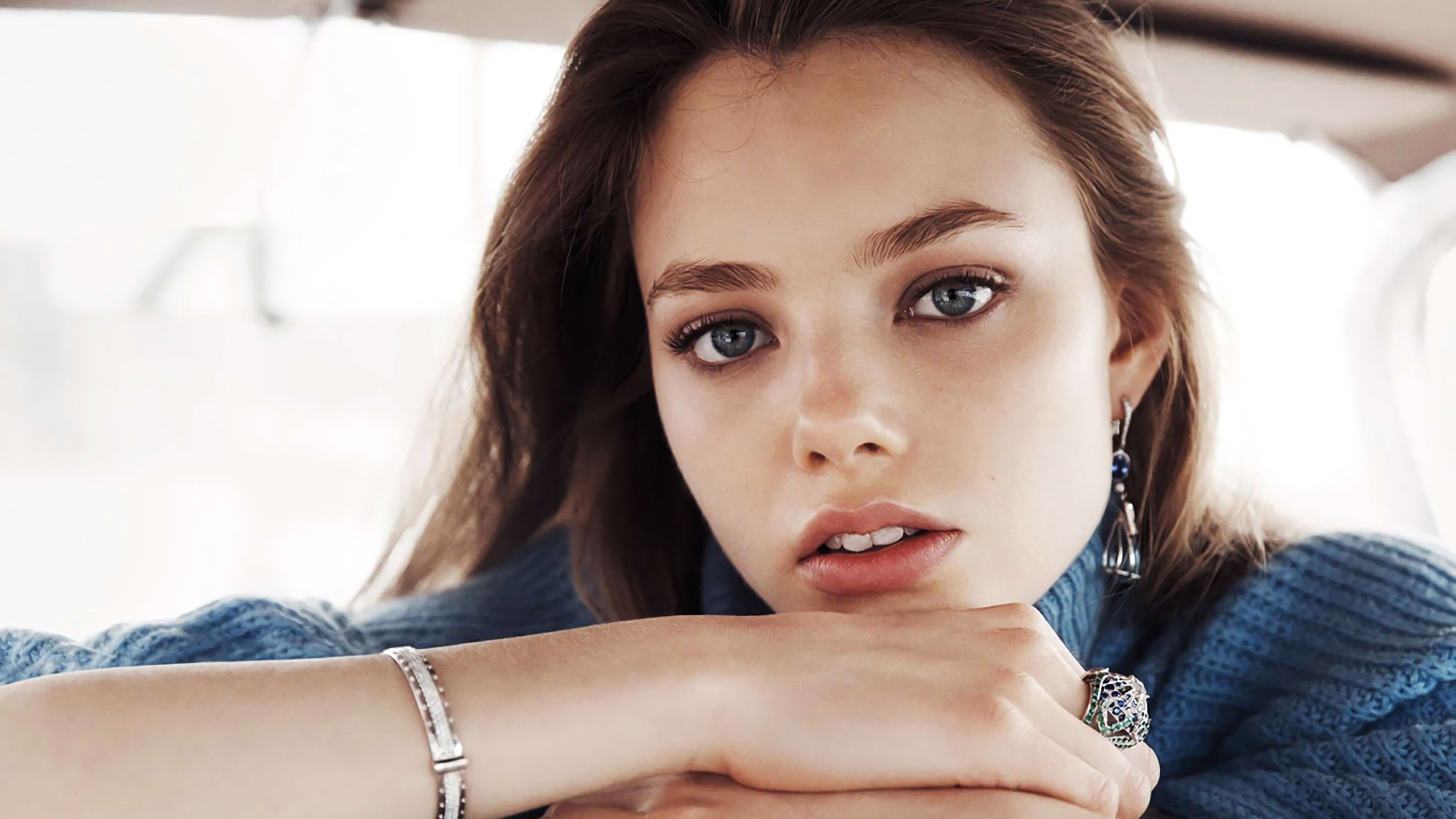3840x2160 Kristine Froseth Wallpaper