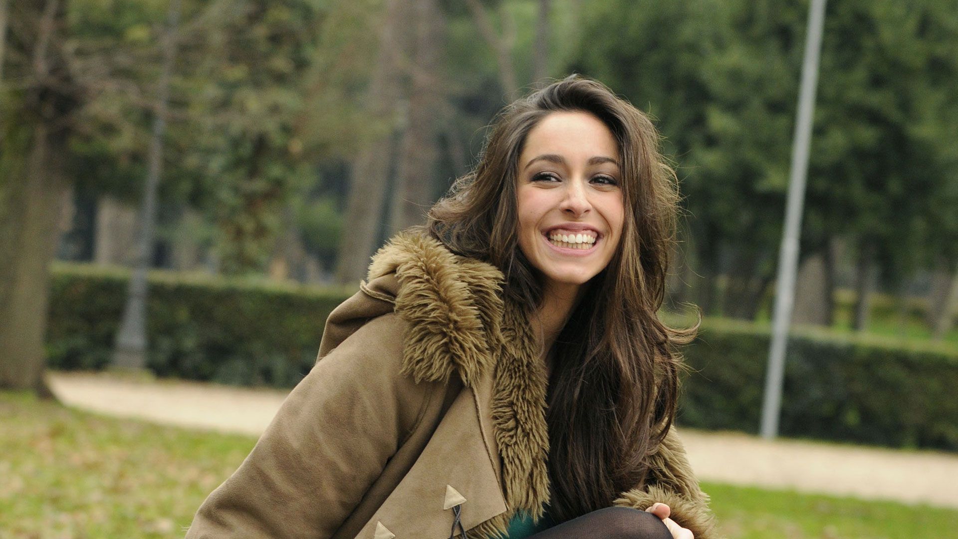 1920x1080 Oona Chaplin: It satisfies desires for nudity and violence