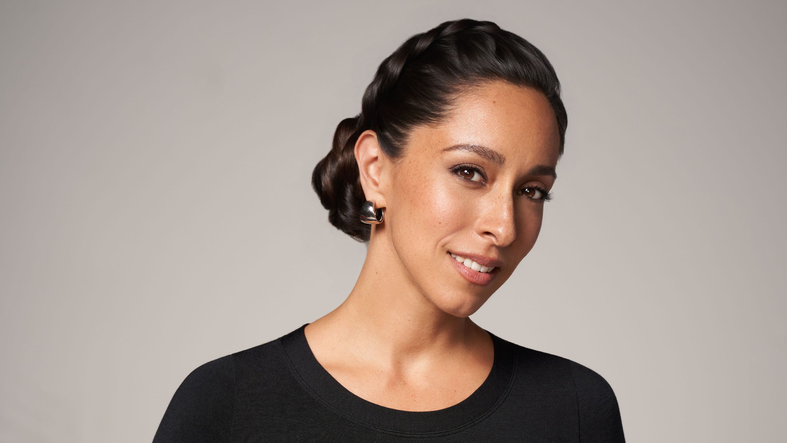 2560x1440 Oona Chaplin : « Avec James Cameron, nous avons d'abord parlé de permaculture, d'irrigation rien à voir avec le cinéma