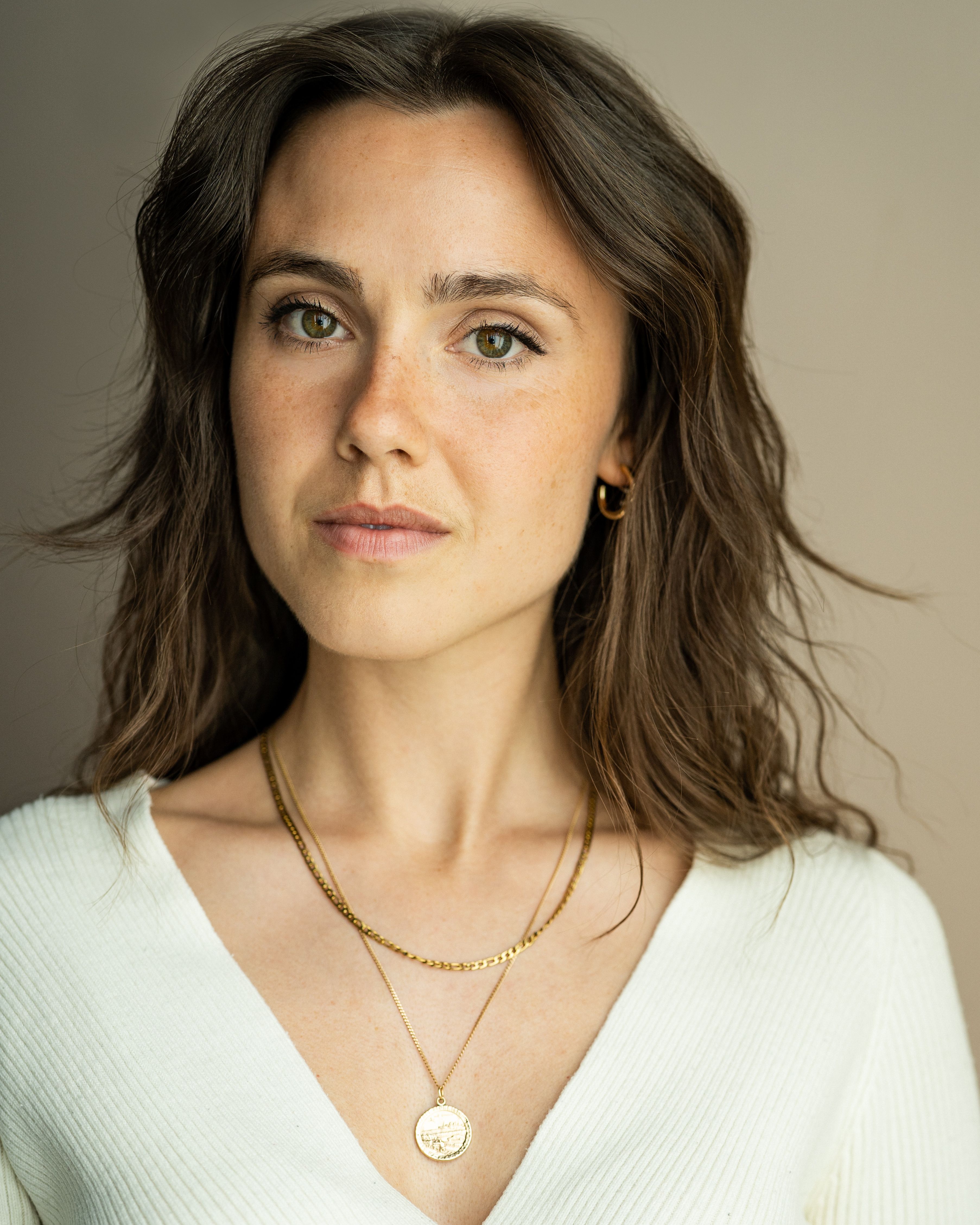 3611x4514 Poppy Drayton: Movies, TV