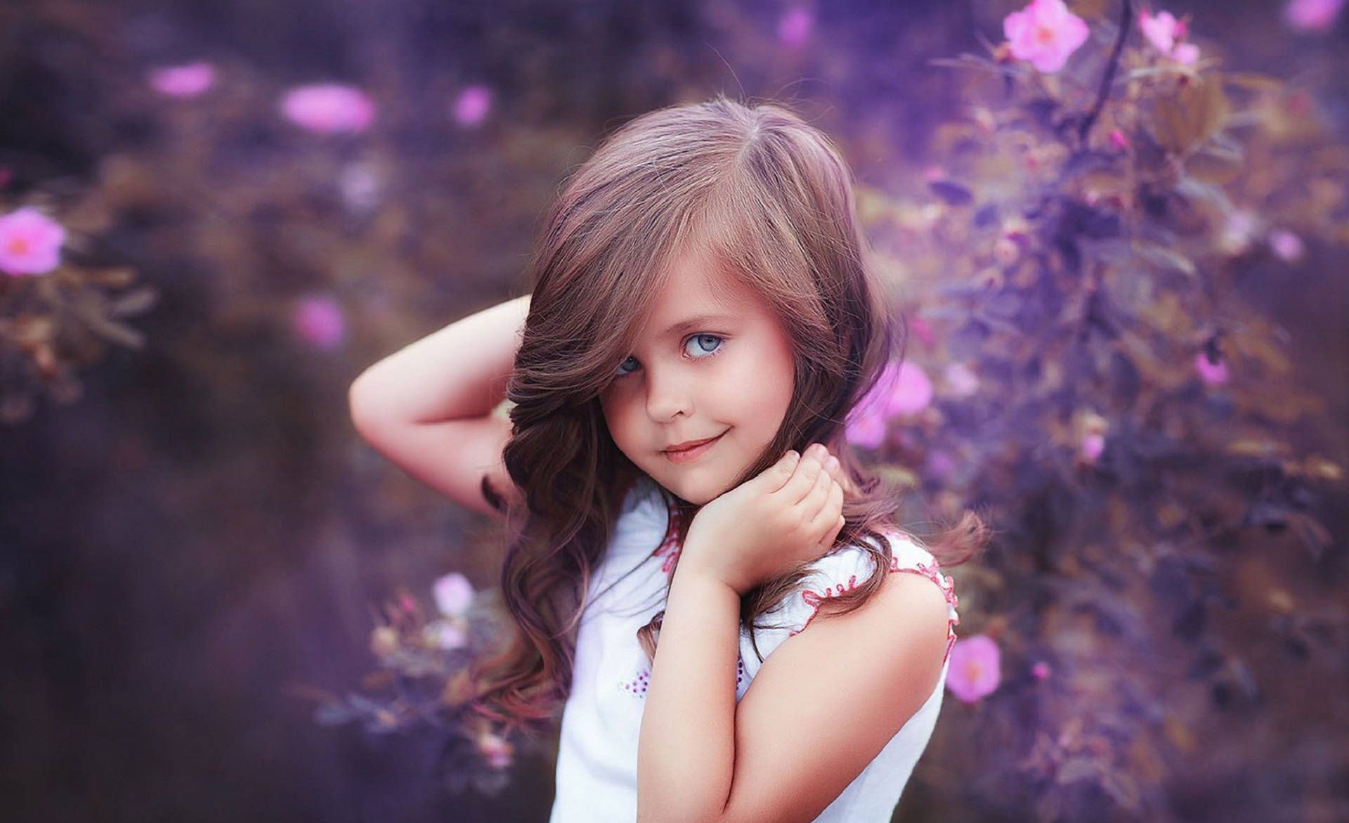 1920x1171 Cute Baby Girl Wallpaper