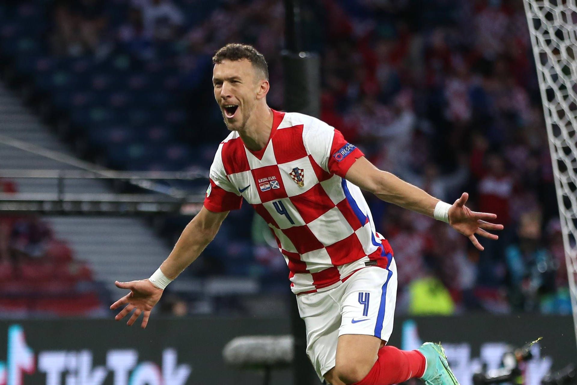 1920x1280 Download Ivan Perisic Screaming Happily Wallpaper