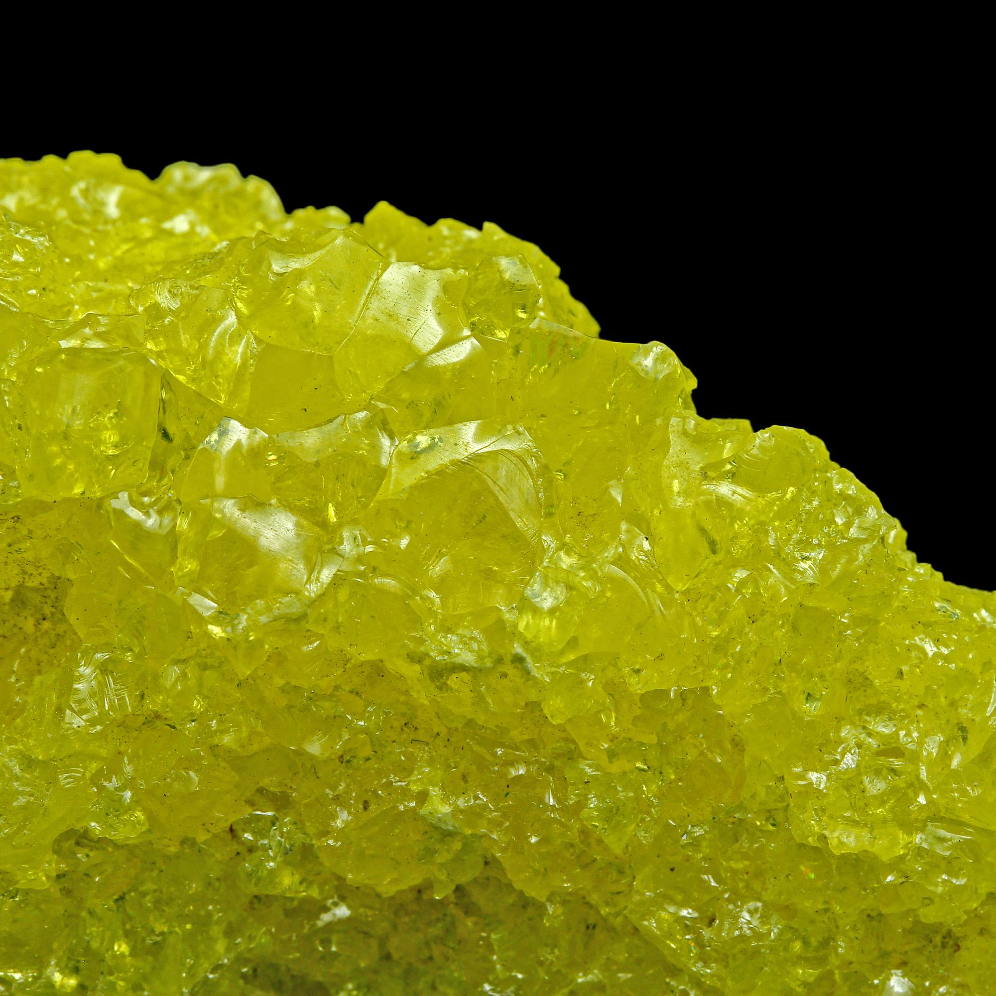 2000x2000 Sulfur Yellow Crystal Formation From El Desierto Bolivia