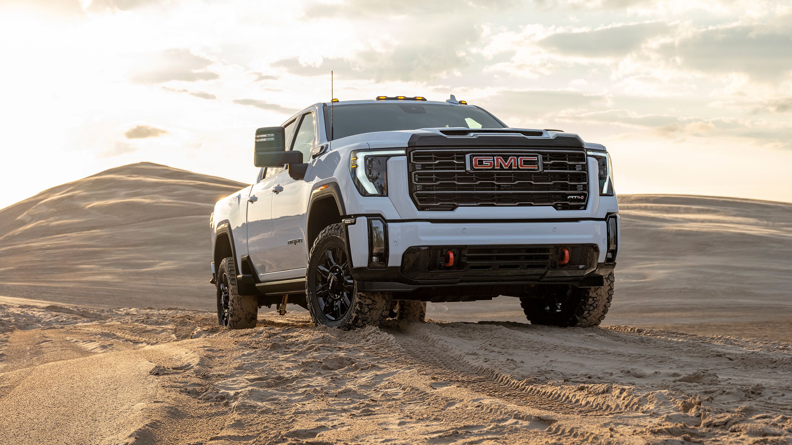 2560x1440 GMC Sierra 2500 HD AT4 Crew Cab 2024 Wallpaper Car Wallpaper