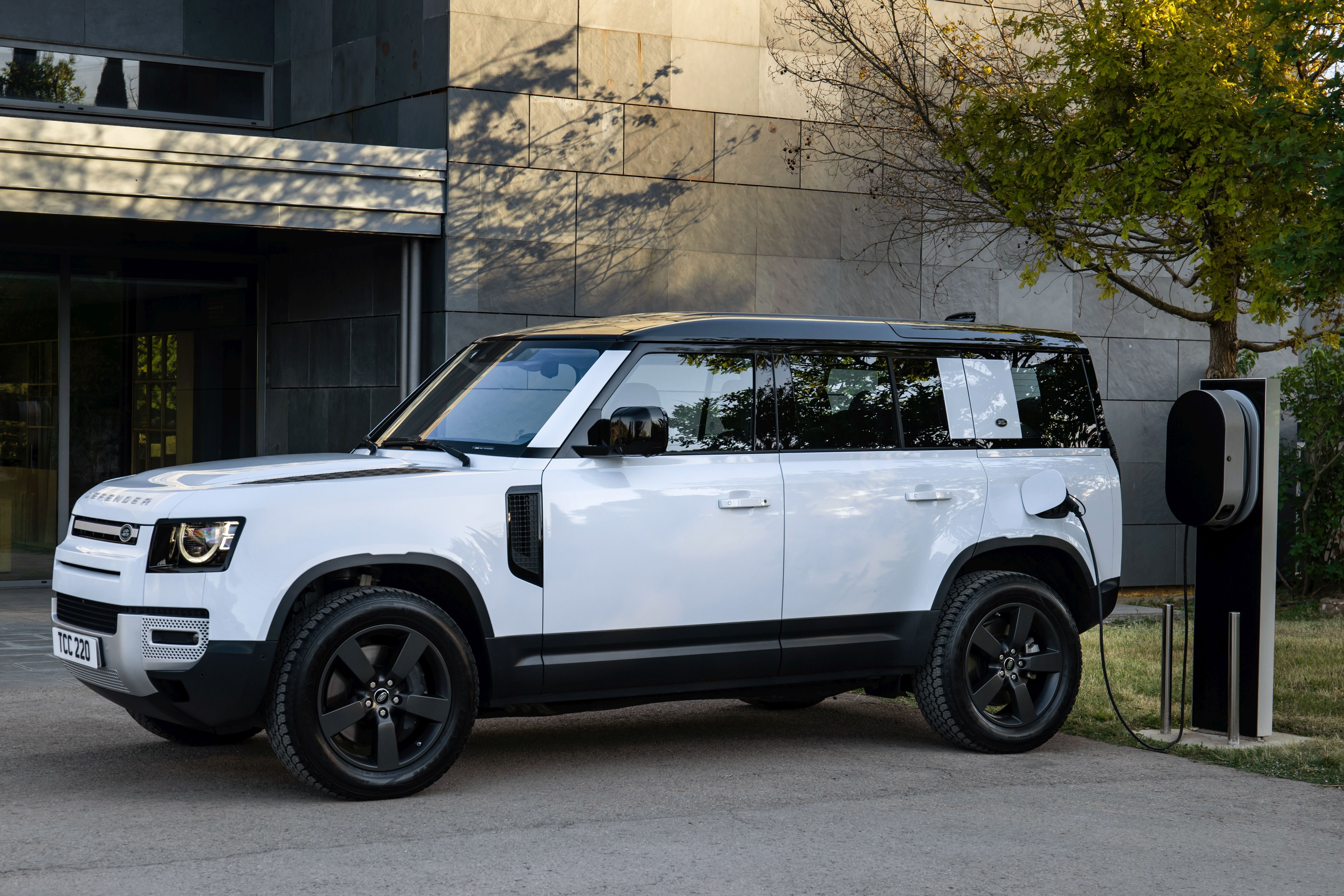 5338x3559 Urban Defender 110