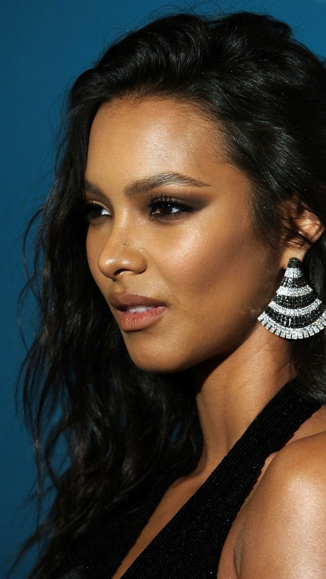 1080x1920 Lais Ribeiro Picture and Image
