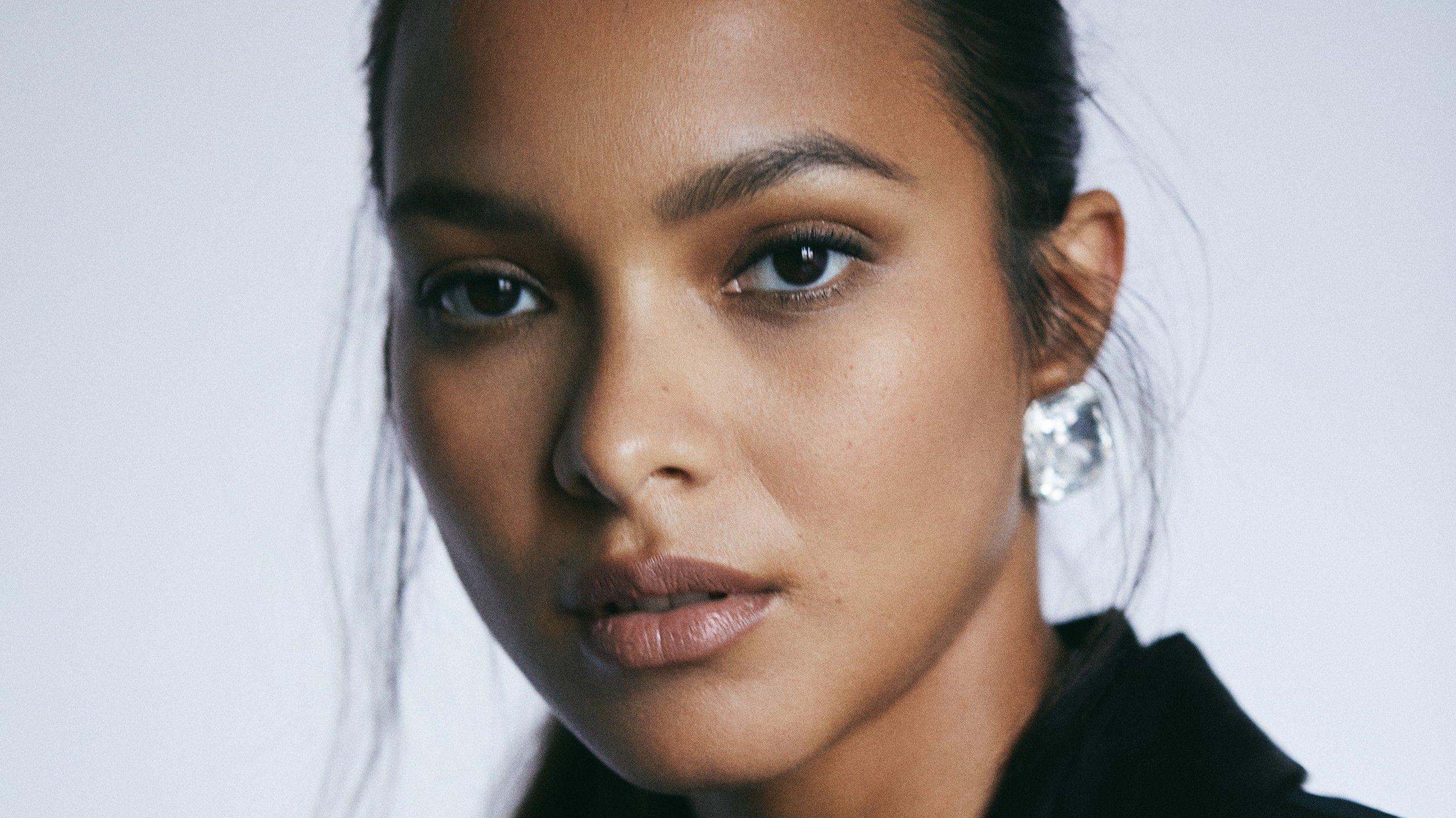 2560x1440 LAIS RIBEIRO. Joy Model Management