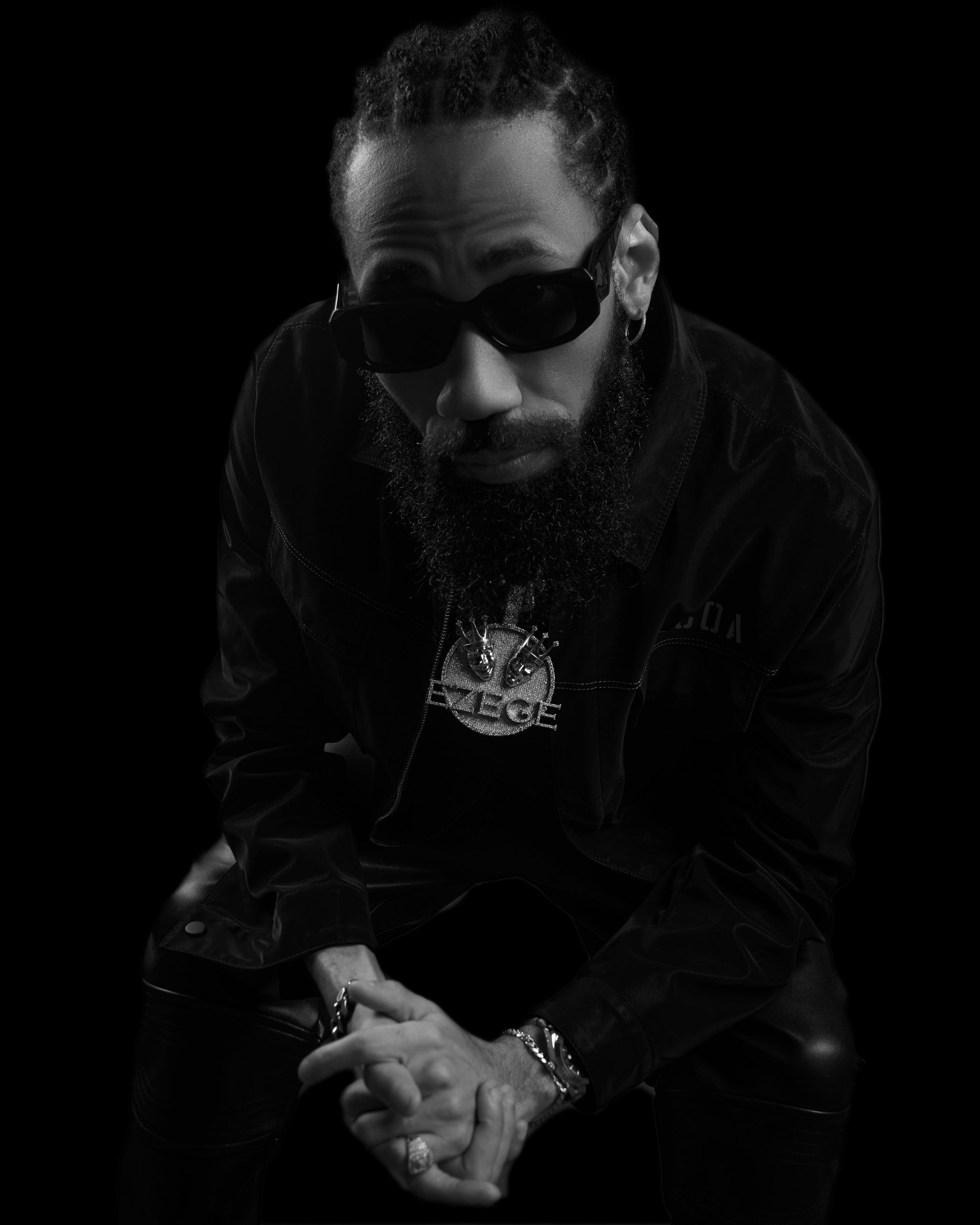 2048x2560 Phyno Wallpaper