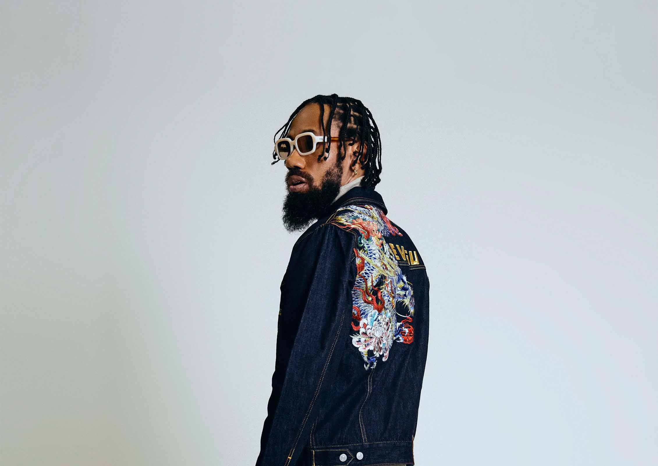 2261x1601 Editorial: Phyno