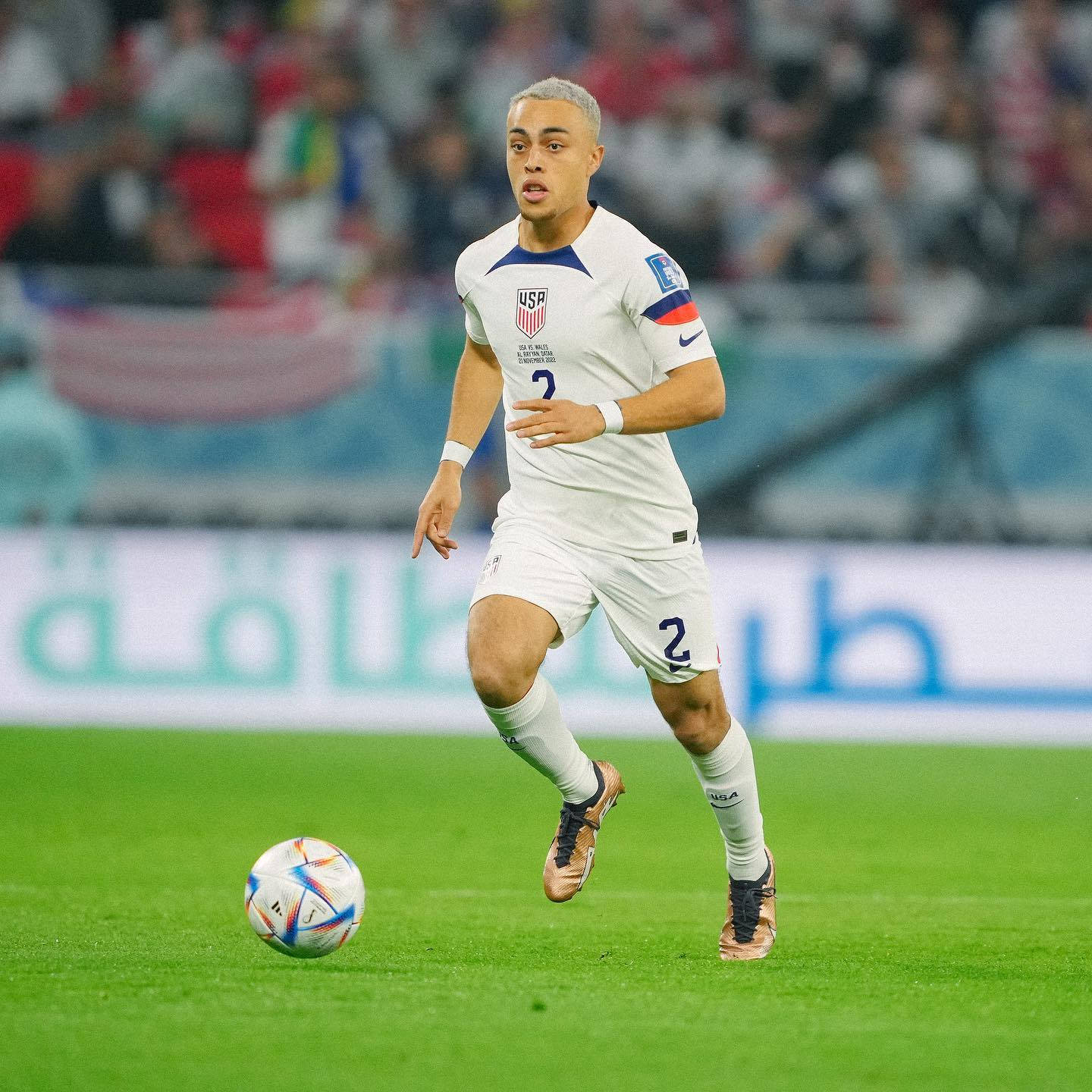 1440x1440 Download USA National Football Team Sergino Dest Wallpaper