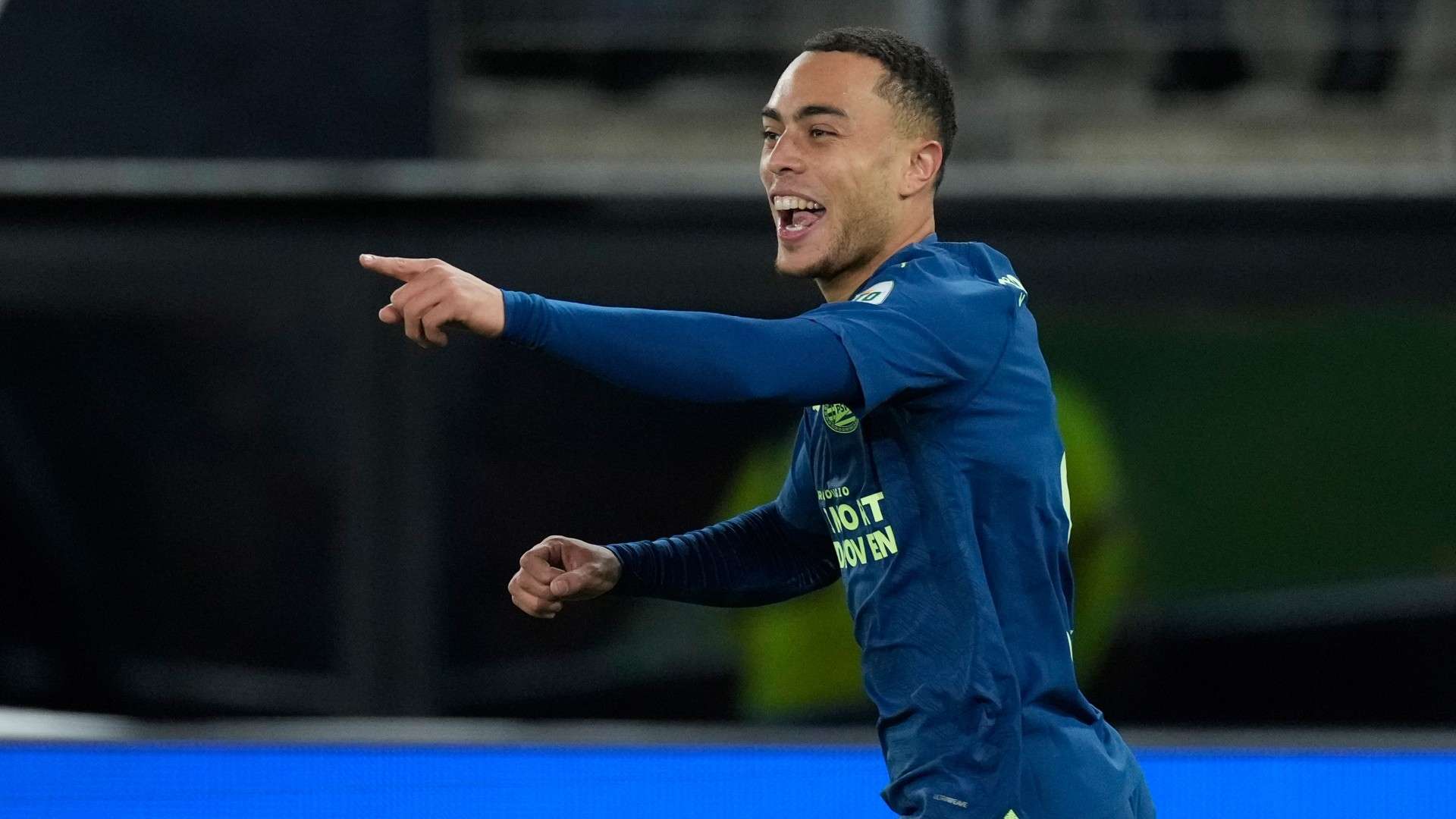 1920x1080 VIDEO: USMNT Star Sergino Dest Provides Behind The Scenes Look At PSV Eindhoven's Eredivisie Title Celebrations As Defender Pops Champagne With Knee Strapped Up Following ACL Injury. Goal.com English Qatar