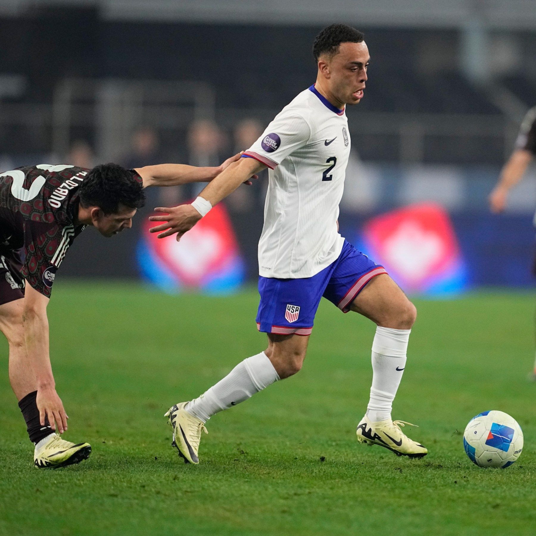 1800x1800 American defender Sergino Dest injures a knee. His Copa America availability is in doubt