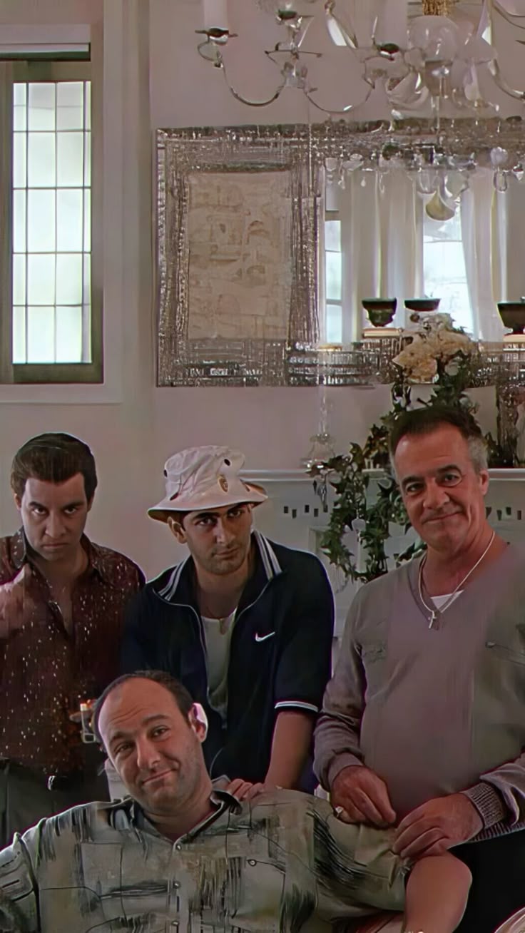 736x1308 Tony with friends, Sopranos