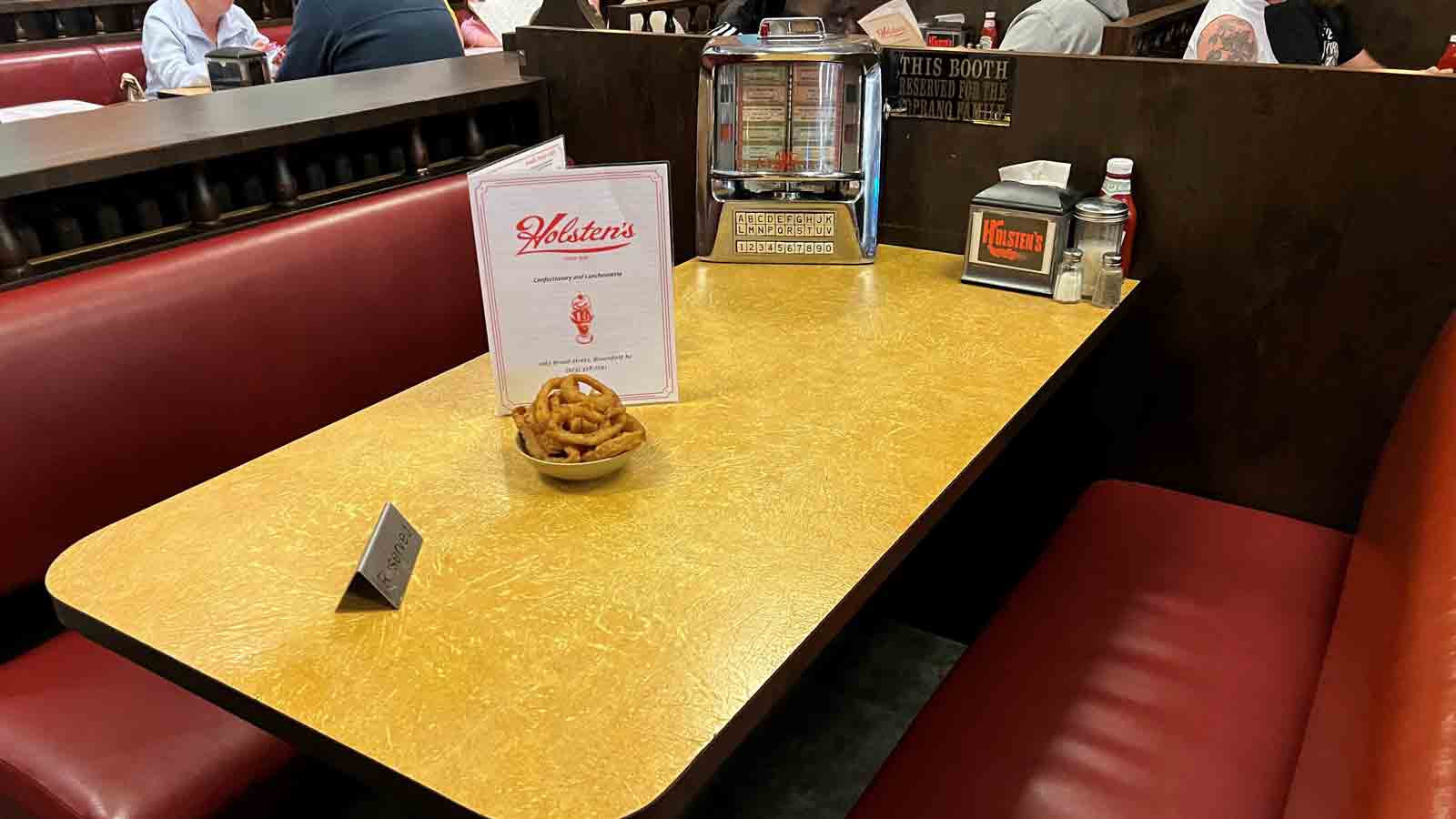 1600x900 Iconic booth from final scene of ‘The Sopranos' sells for astronomical price
