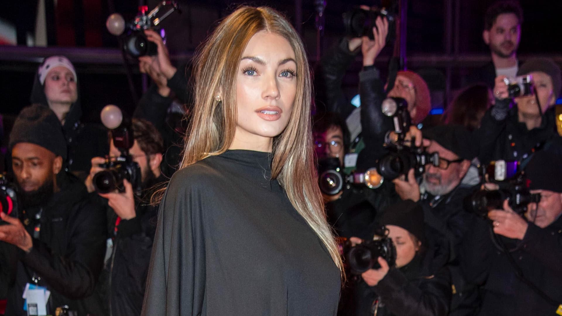 1920x1080 Model und Influencerin Lorena Rae hat geheiratet