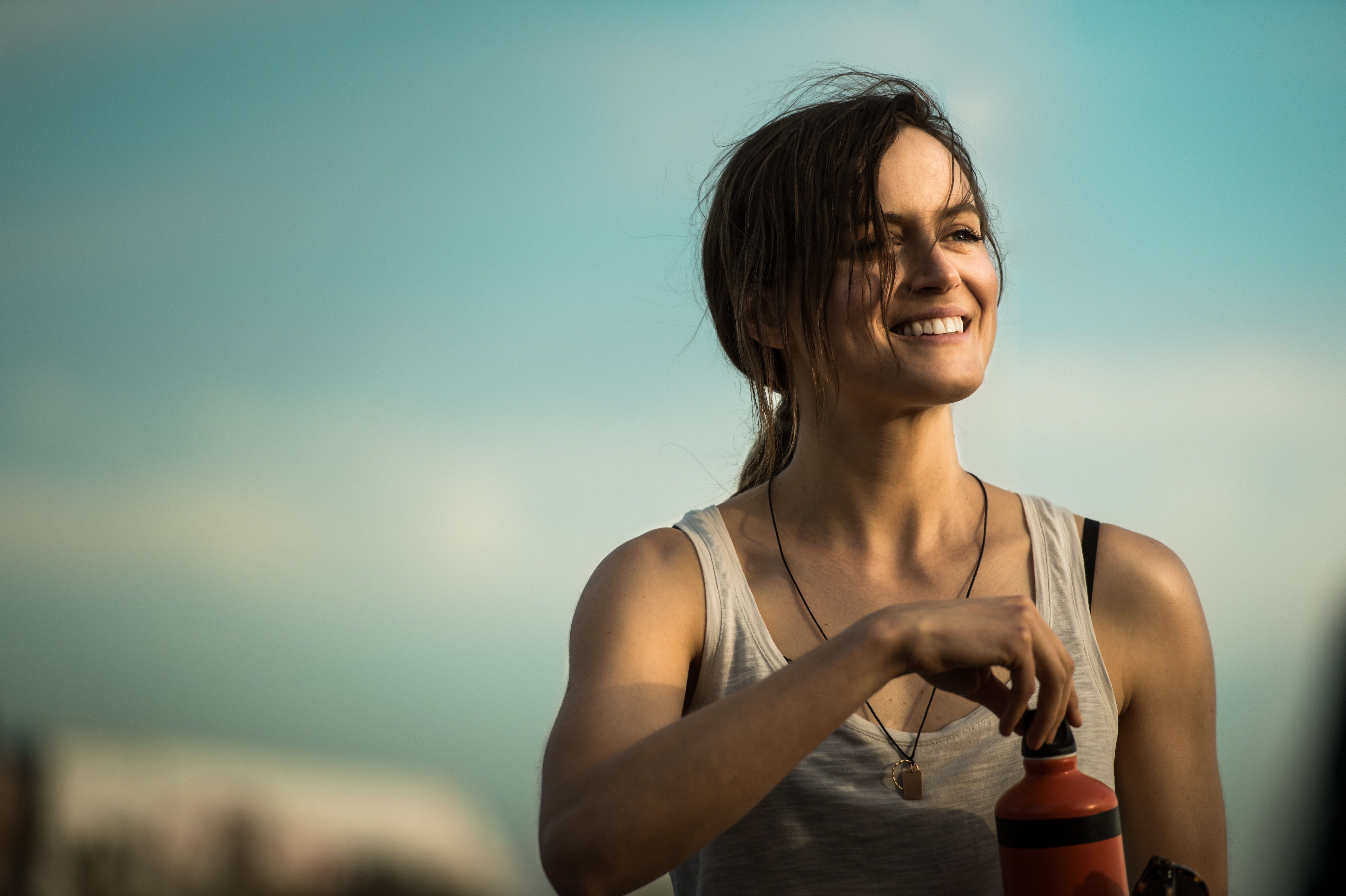 4928x3280 Taylor Schilling Phone Wallpaper: Free 4K & HD Downloads