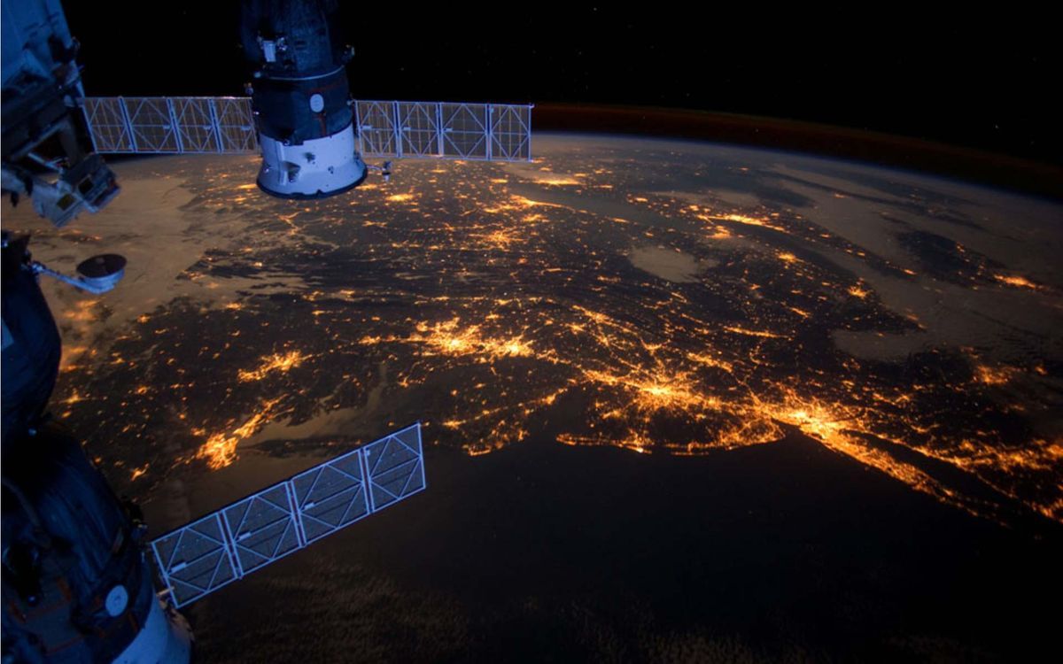 1200x750 Nighttime Lights in a US Megalopolis Wallpaper