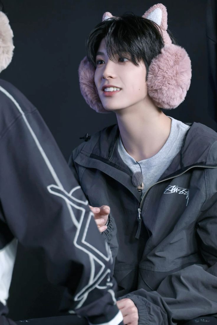 736x1104 Yuki Nexz