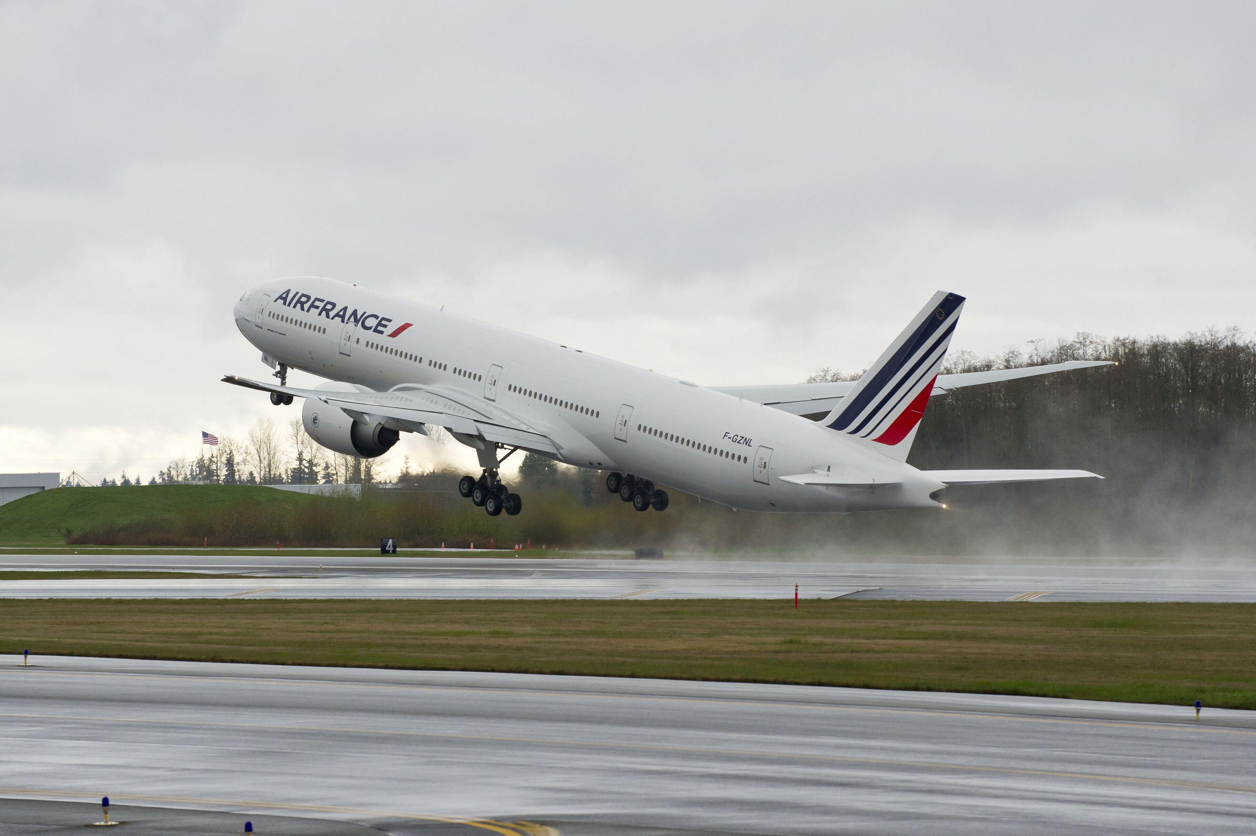 4256x2832 BOEING 777 airliner aircraft airplane plane jet (6) wallpaper