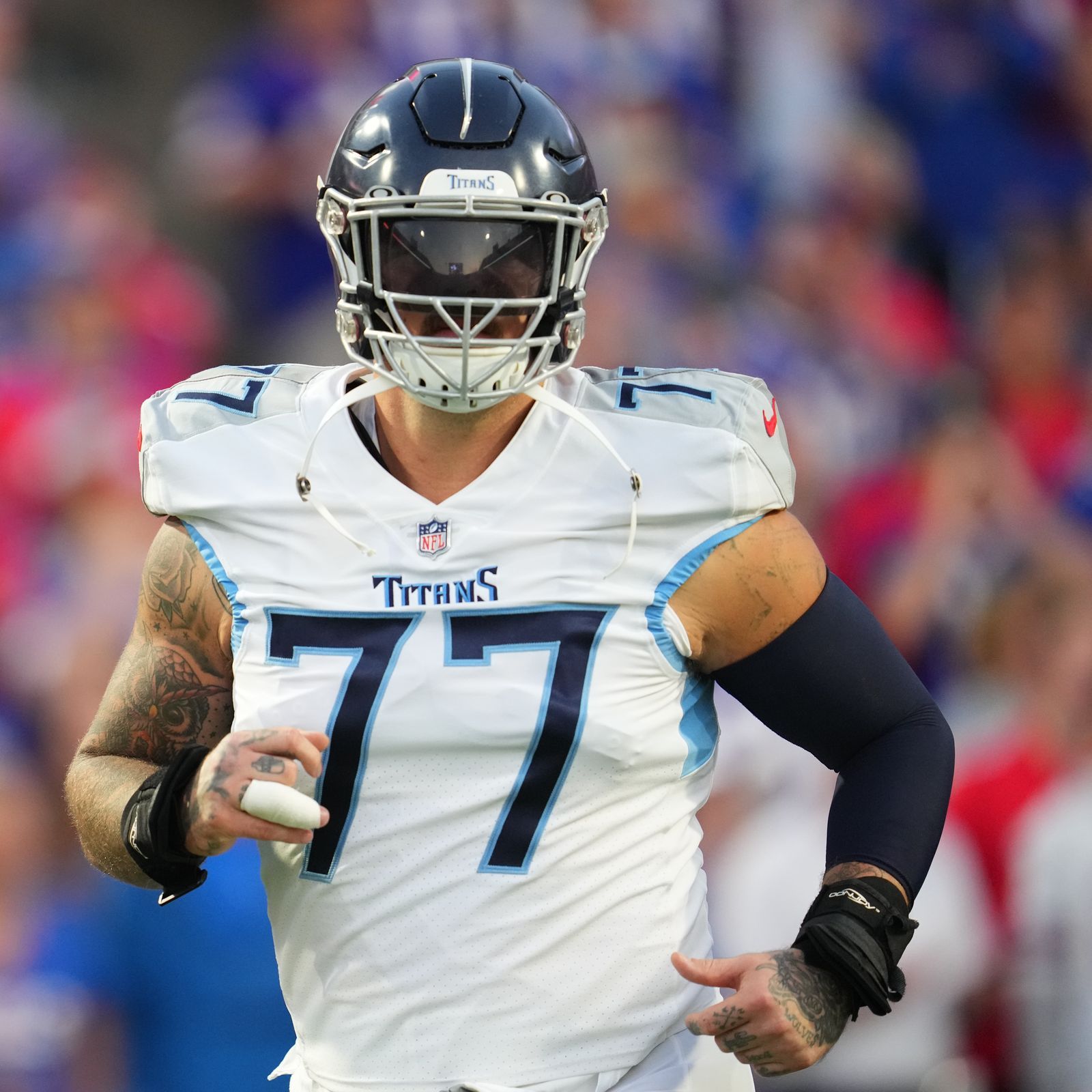 1600x1600 Titans release Taylor Lewan, other veterans
