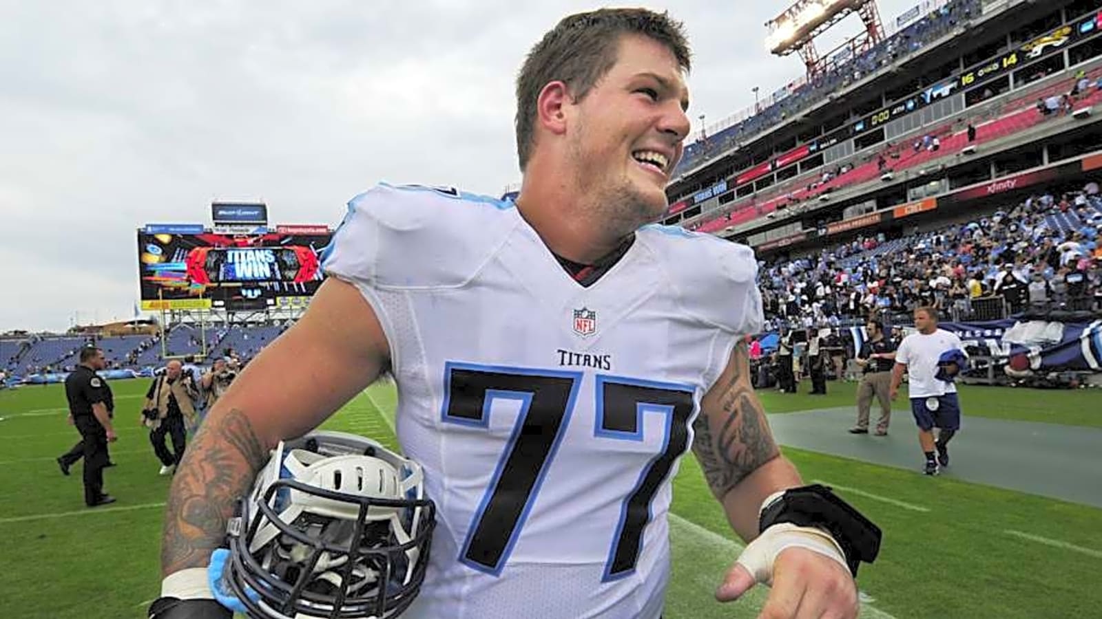 1600x900 Former Titan Taylor Lewan Loves Jeremiyah Love Ahead of Draft