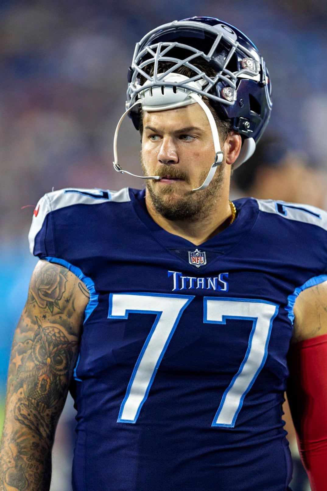 1074x1611 Taylor Lewan On The Field