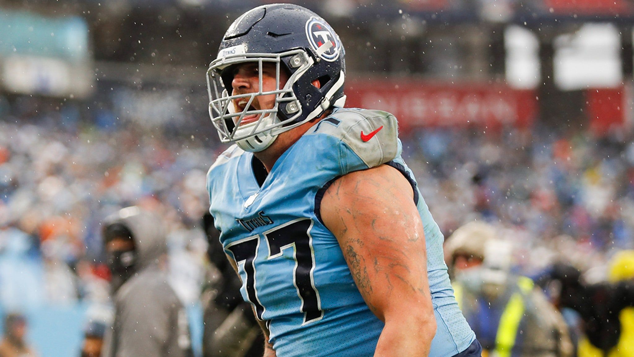 2048x1152 Taylor Lewan Says He Told Titans To Drop Off Equipment, 'Stop Overreacting'