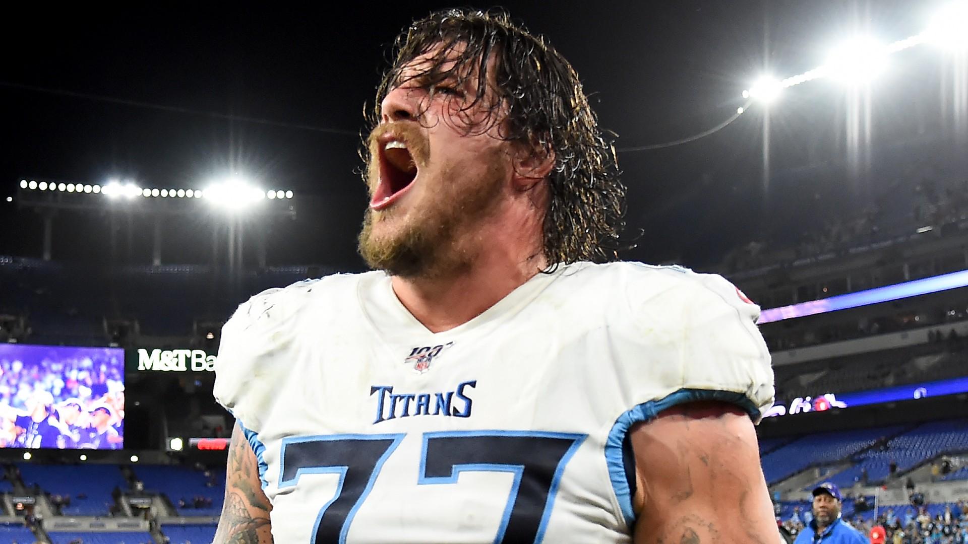 1920x1080 Titans' Taylor Lewan goes berserk, chugs beers and gets shirtless at Predators game