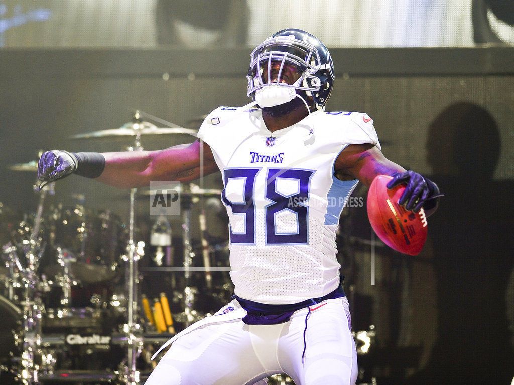 1024x768 Out with old: new look unveiled for 20th season as Titans