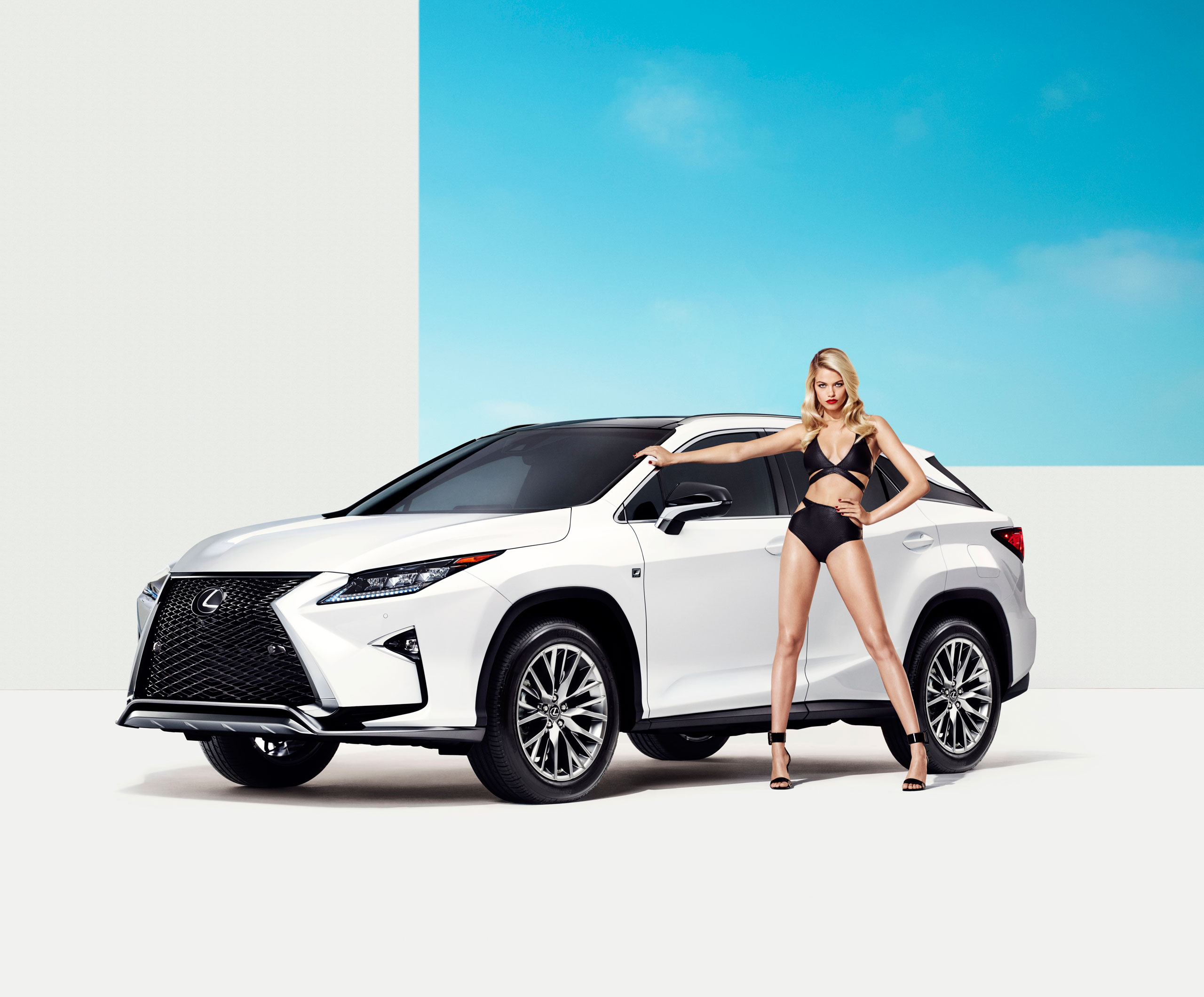 2560x2120 Lexus RX Stars in Sports Illustrated Shoot with Hailey Clauson