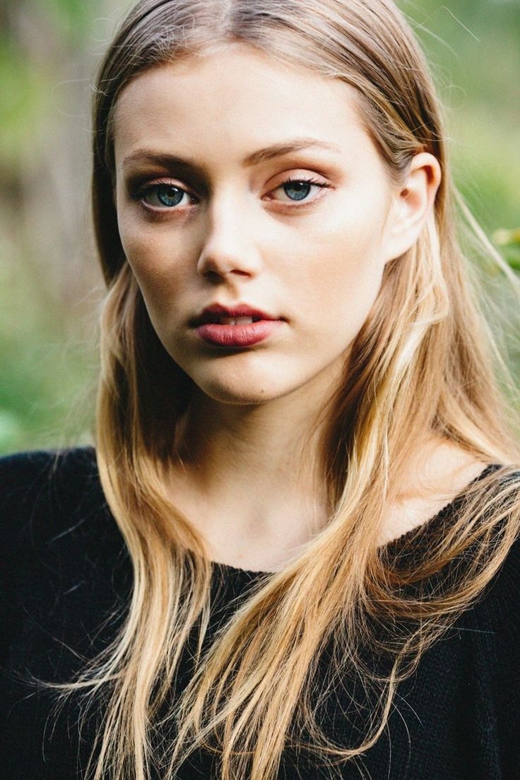 736x1104 Picture of Grace Van Dien
