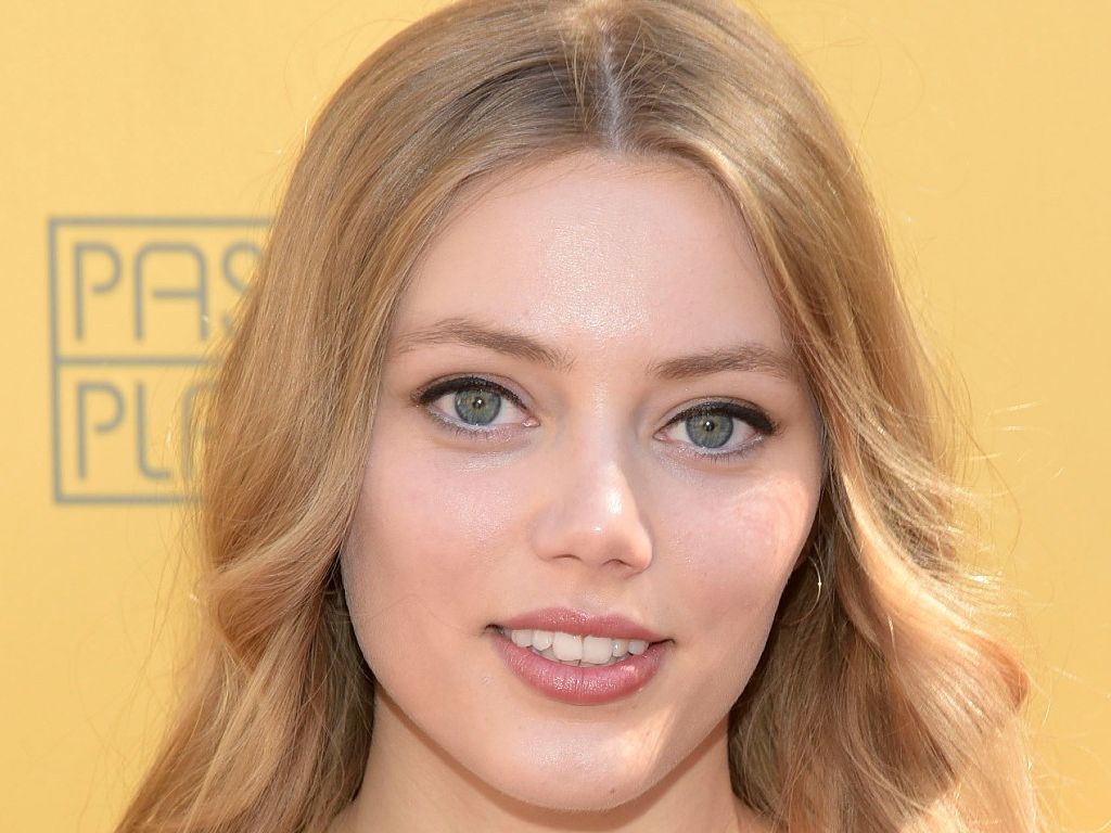 1024x768 Who Is Grace Van Dien From 'Stranger Things' Season 4?