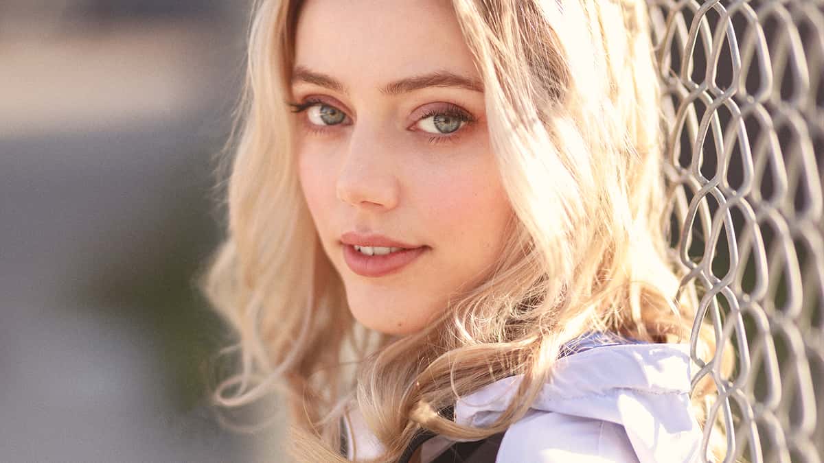 1200x675 FaZe adds Stranger Things star Grace Van Dien to their streamer roster