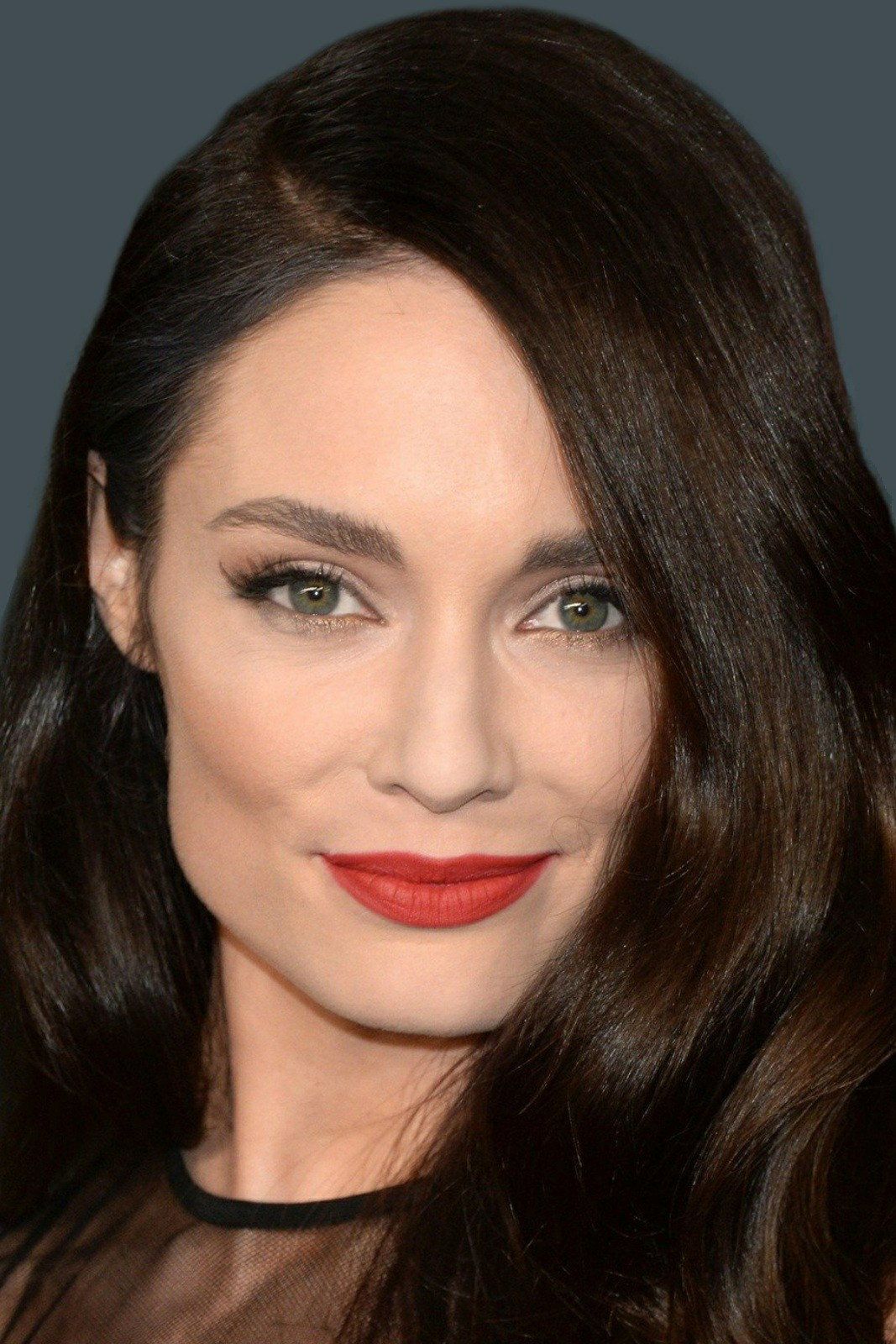 1067x1600 Mallory Jansen Image