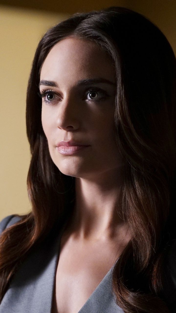 720x1280 Mallory Jansen Phone Wallpaper: Free 4K & HD Downloads