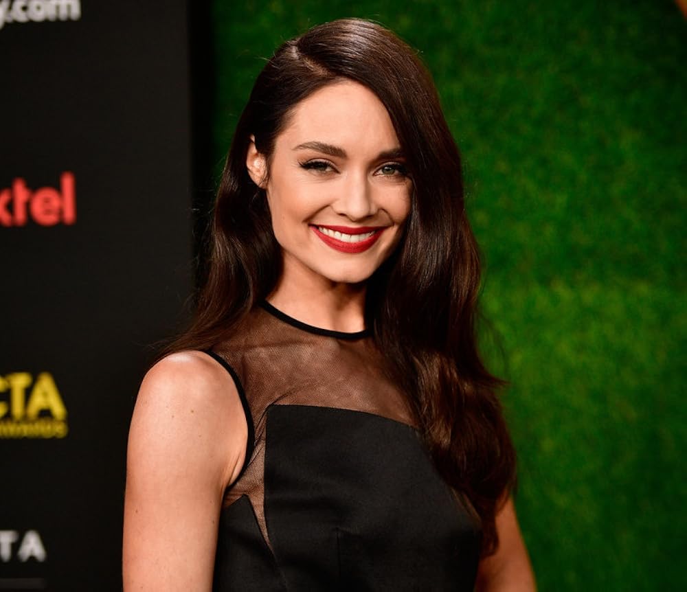 1000x862 Mallory Jansen