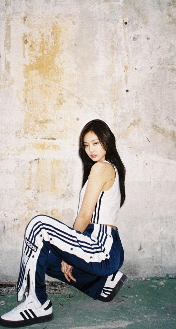 720x1344 KIM JENNIE WALLPAPER