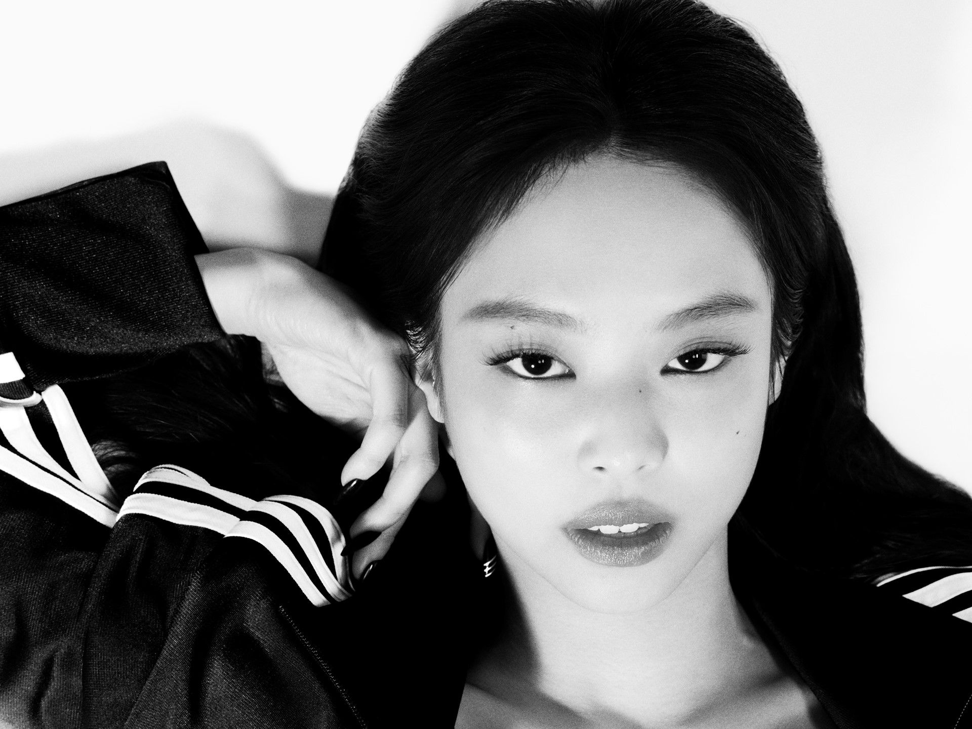1920x1440 JENNIE
