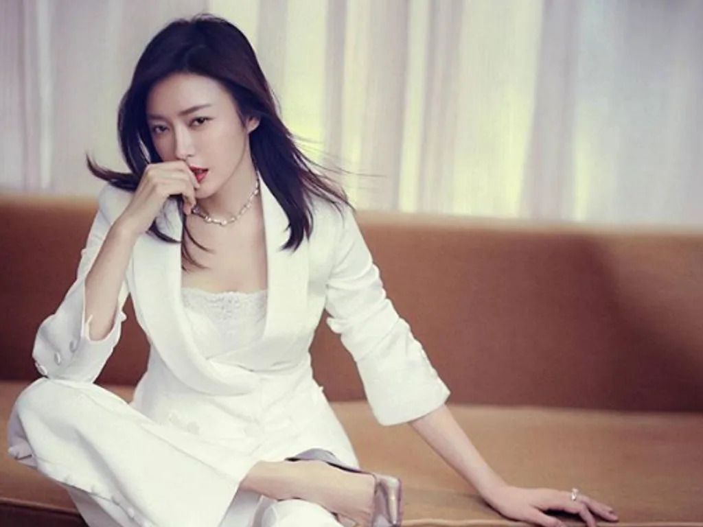 1024x768 Qin Lan gets more jobs since Story of Yanxi Palace Life Singapore