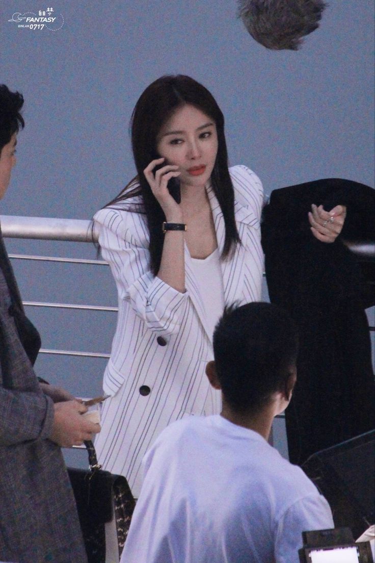 736x1104 Qin Lan: The Woman Who Cannot Fall In Love