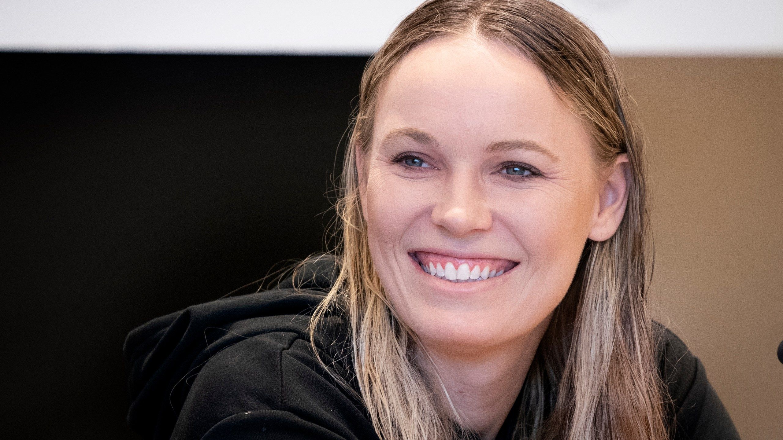 2560x1440 Caroline Wozniacki is returning to tennis 3 years after retiring. She will get a US Open wild card